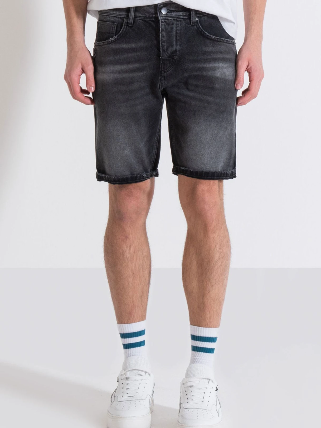 Шорти Antony Morato модель MMDS00076.FA750458;9000 Фото
