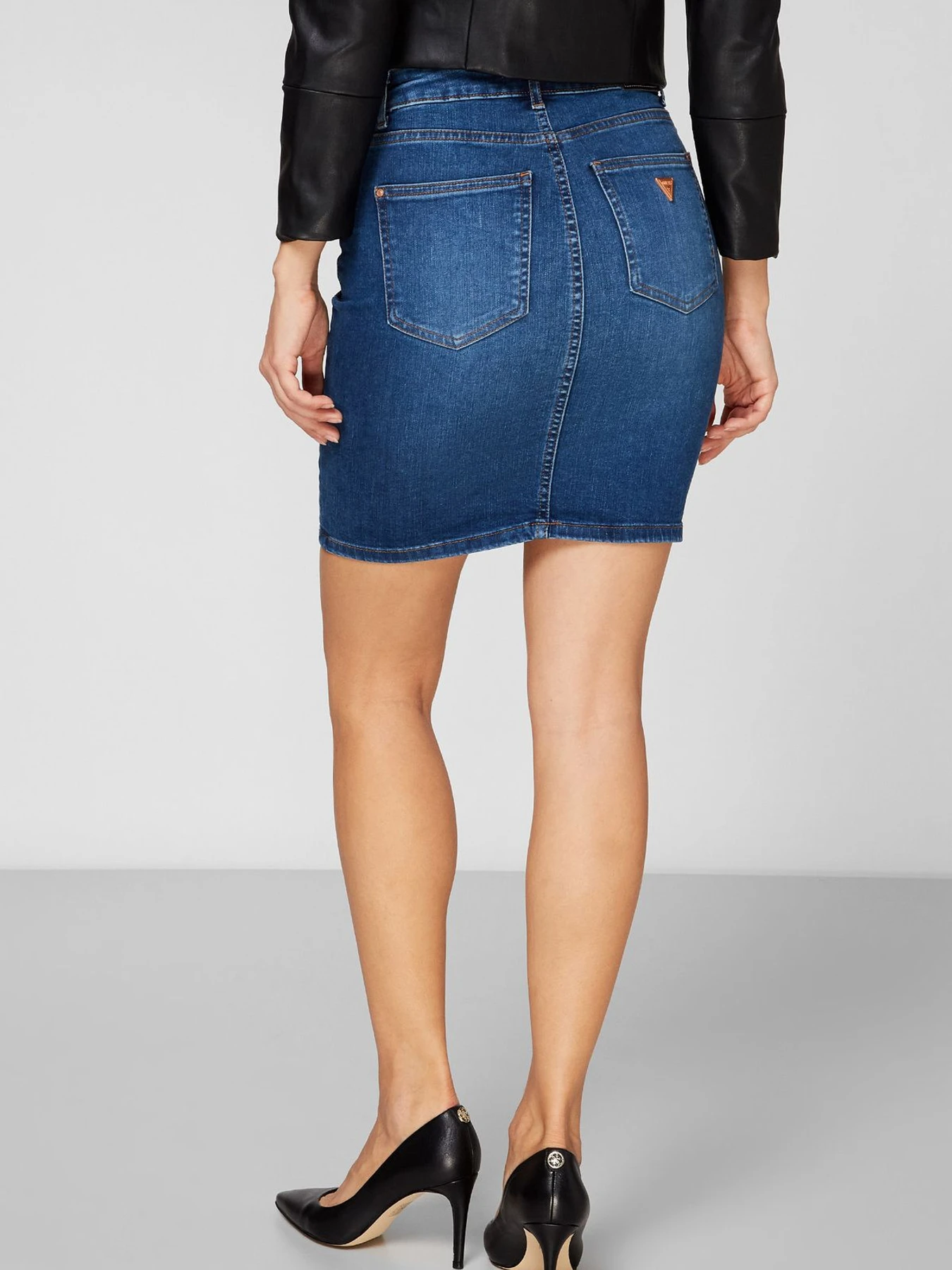 Юбки GUESS модель W0YD80.D4484;SHEF Юбки GUESS модель W0YD80.D4484;SHEF Фото
