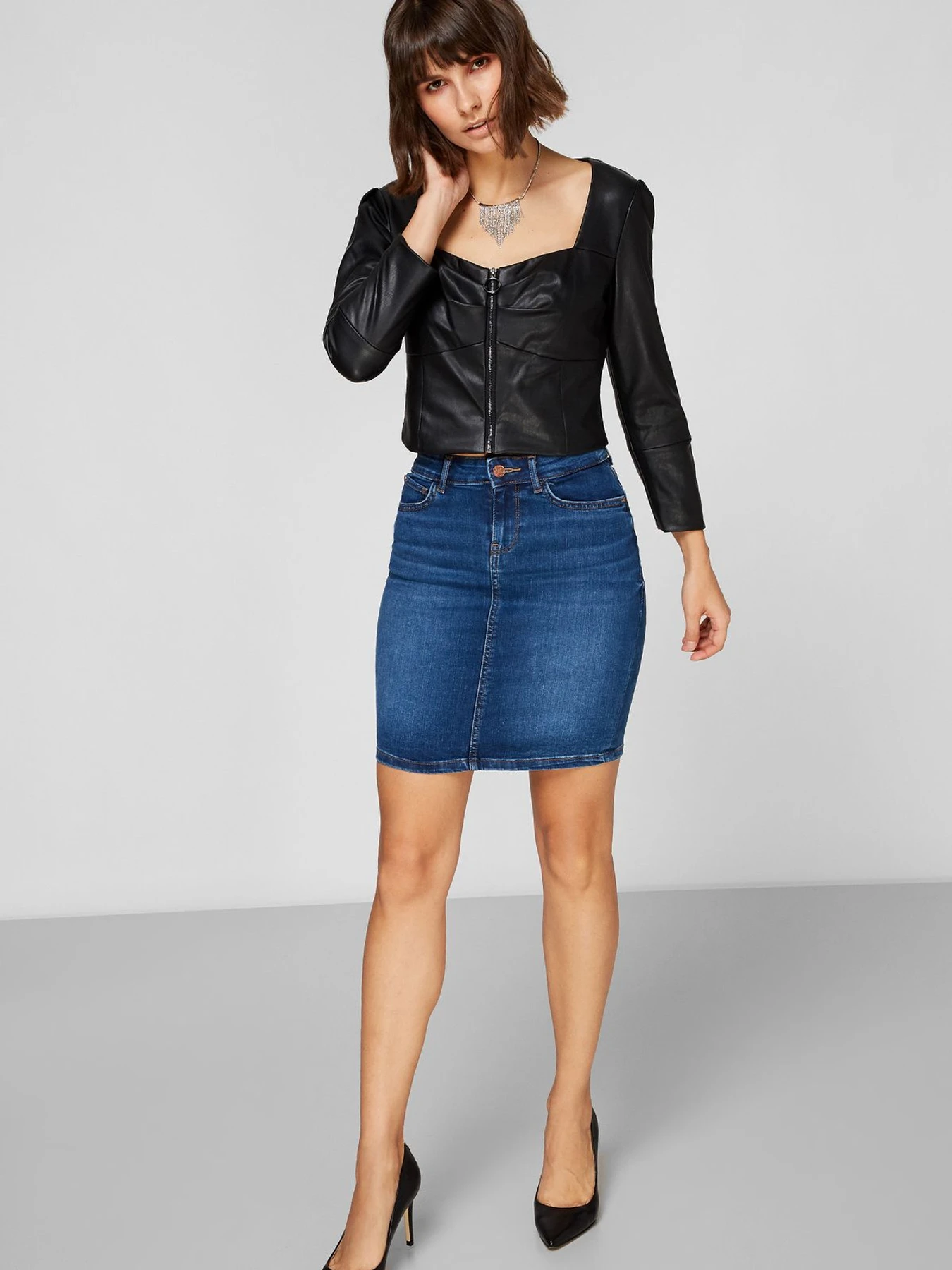 Юбки GUESS модель W0YD80.D4484;SHEF Юбки GUESS модель W0YD80.D4484;SHEF Фото