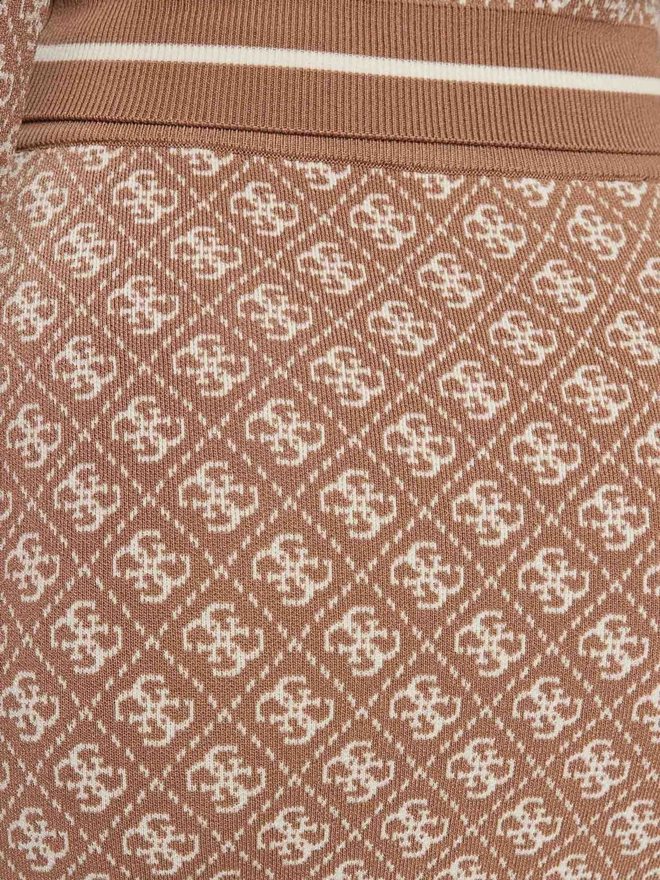 Юбки GUESS модель W4BD53.Z37K0;FN7A Юбки GUESS модель W4BD53.Z37K0;FN7A Фото