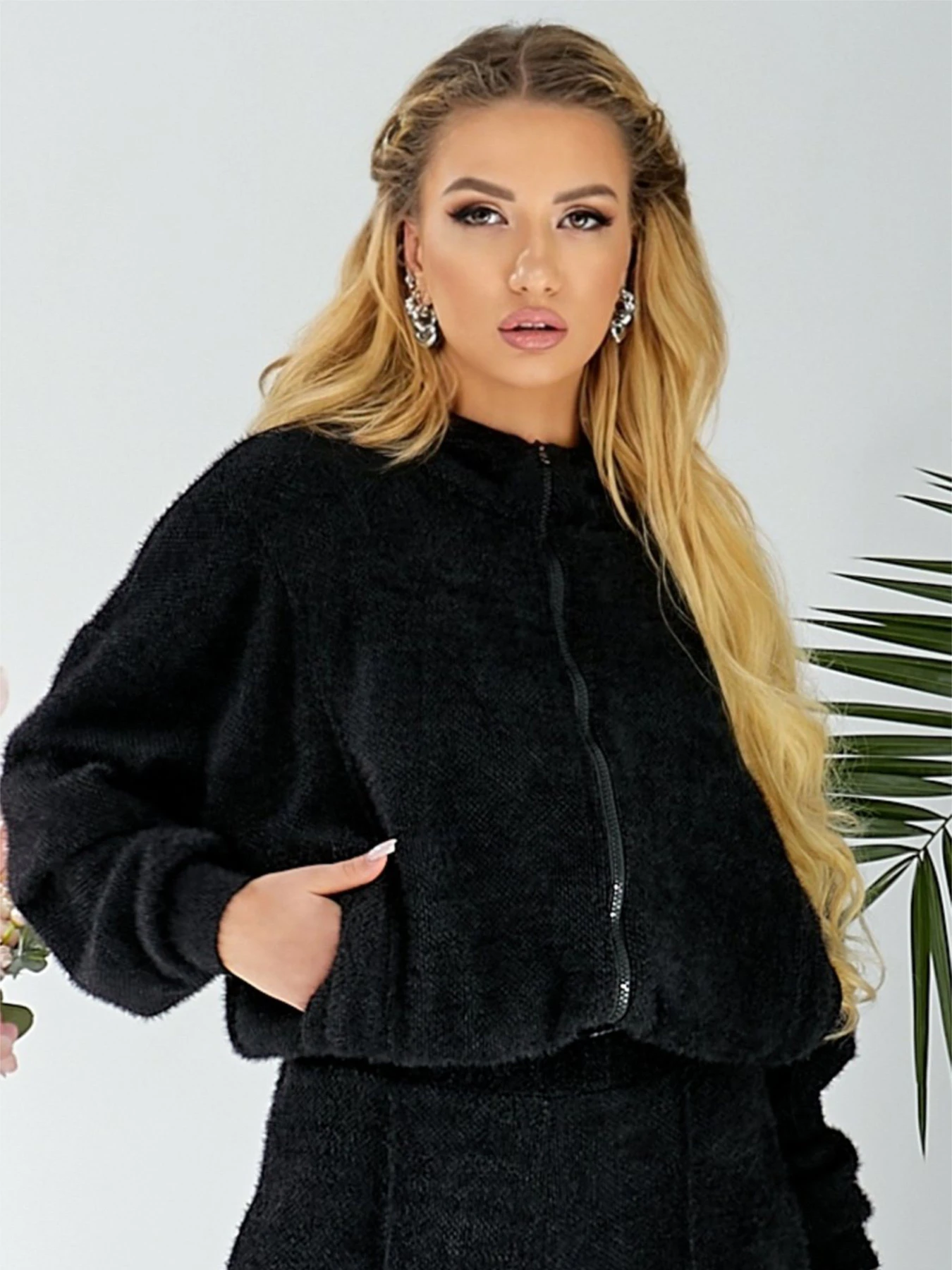 Худі та світшоти LadyLike модель ll236770099-chornij Худі та світшоти LadyLike модель ll236770099-chornij Фото