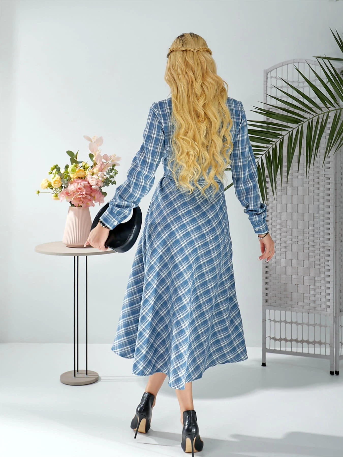 Сукні LadyLike модель ll194362269-sinj Фото