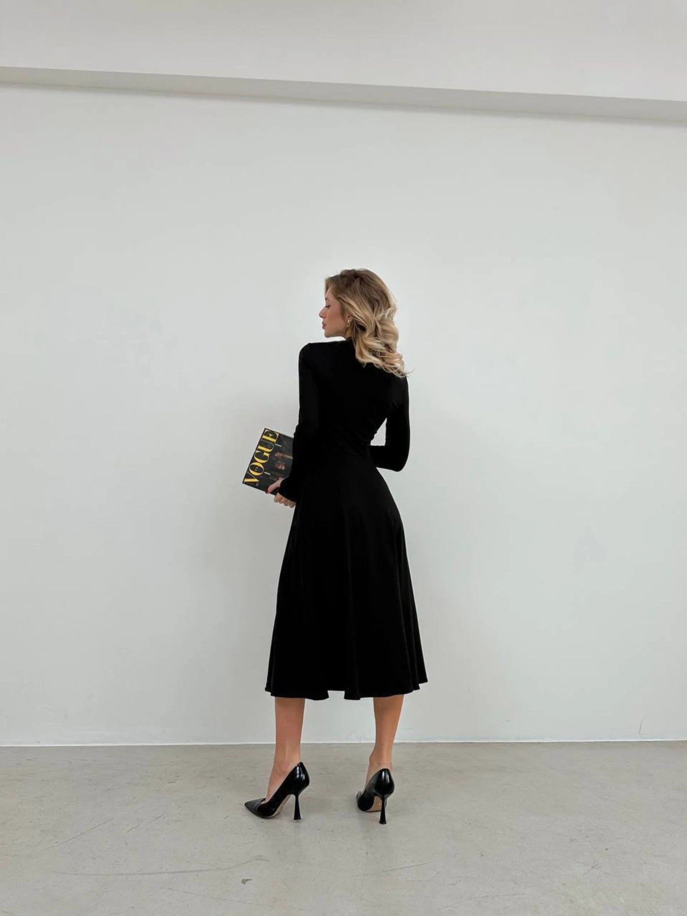 Платья Uaclothes модель like16373-chernj Платья Uaclothes модель like16373-chernj Фото
