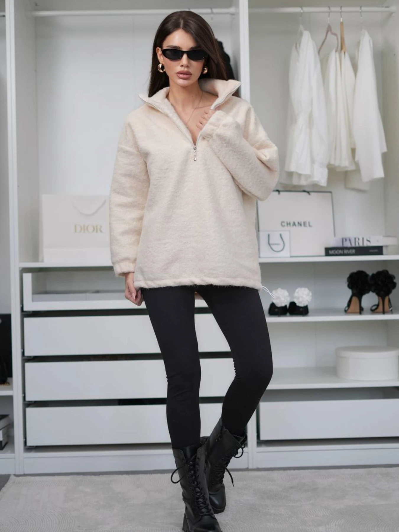 Костюми Uaclothes модель like16122-cherno-belj Костюми Uaclothes модель like16122-cherno-belj Фото