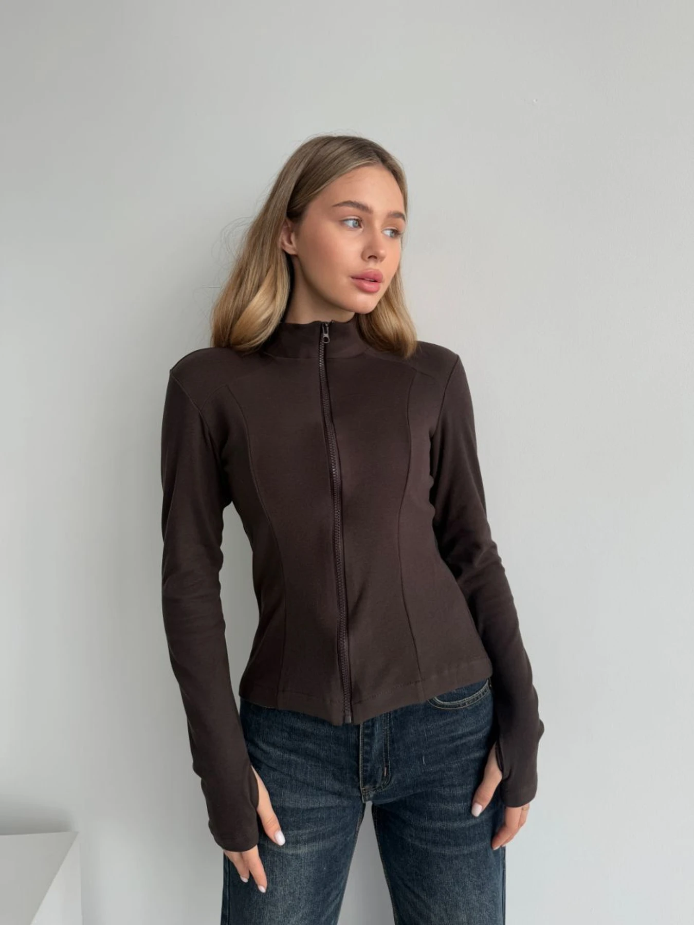 Худи и свитшоты Uaclothes модель like16011-korichnevj Худи и свитшоты Uaclothes модель like16011-korichnevj Фото