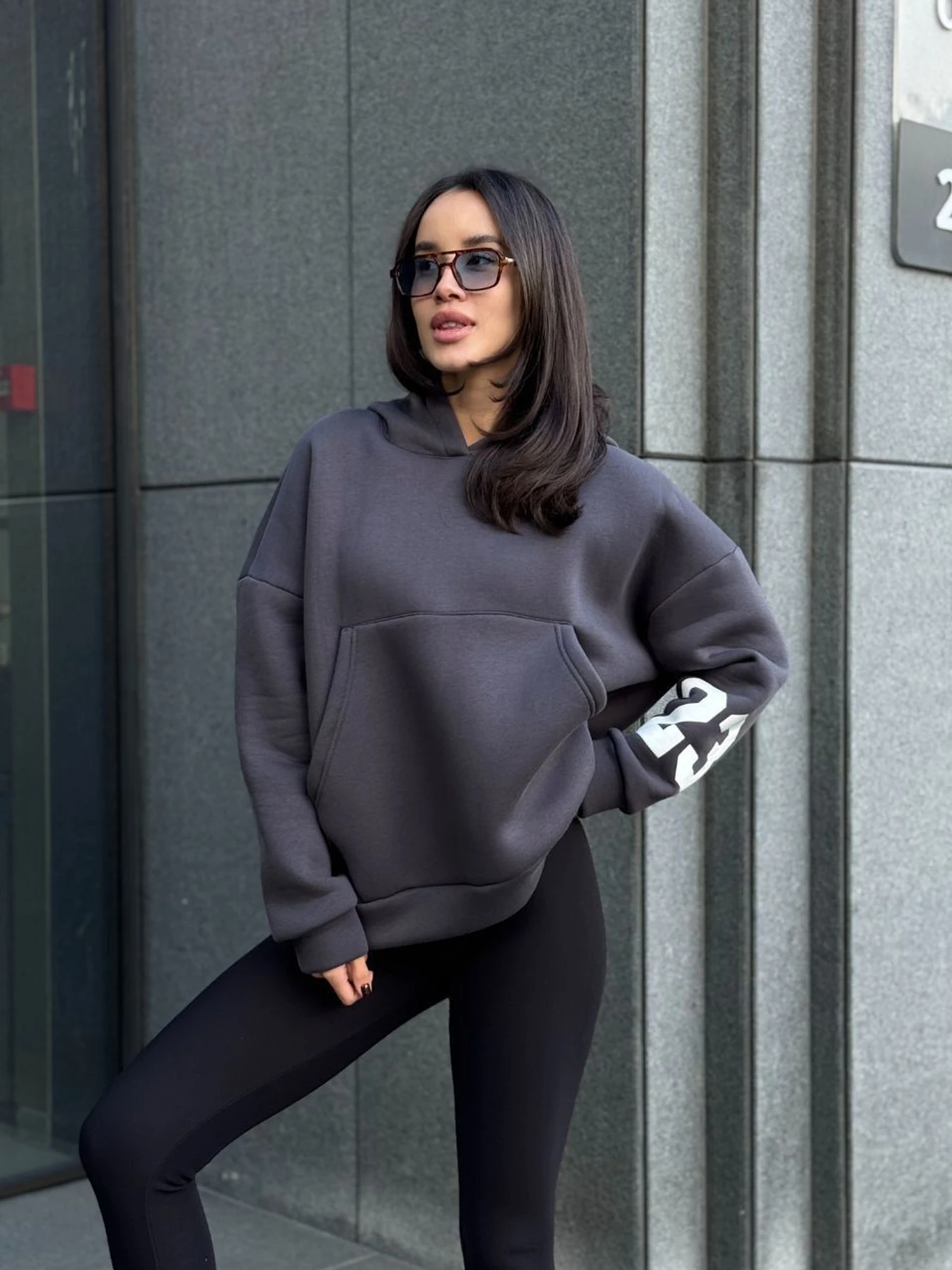 Худи и свитшоты Uaclothes модель like15923-grafitovj Худи и свитшоты Uaclothes модель like15923-grafitovj Фото