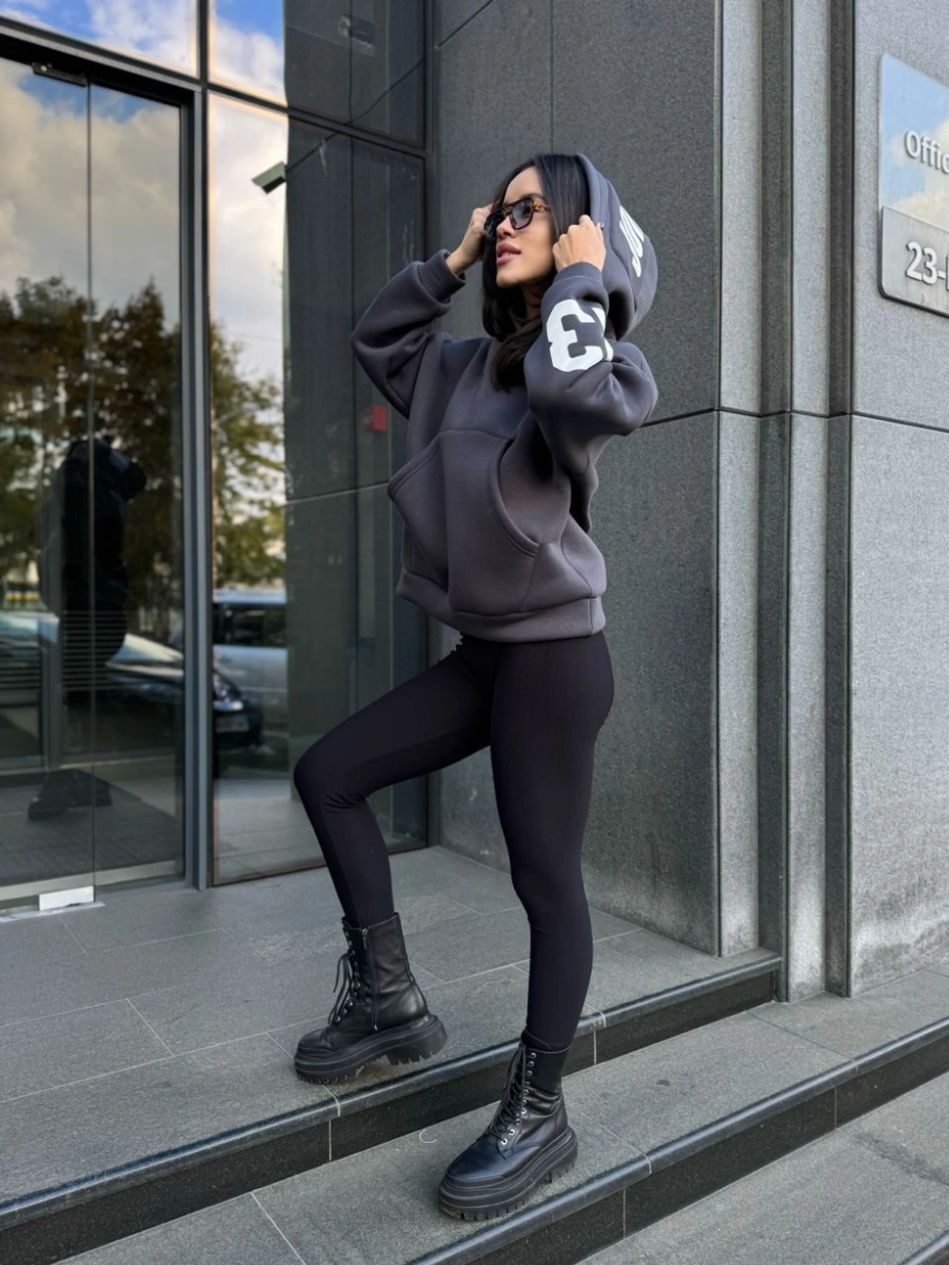 Худи и свитшоты Uaclothes модель like15923-grafitovj Худи и свитшоты Uaclothes модель like15923-grafitovj Фото