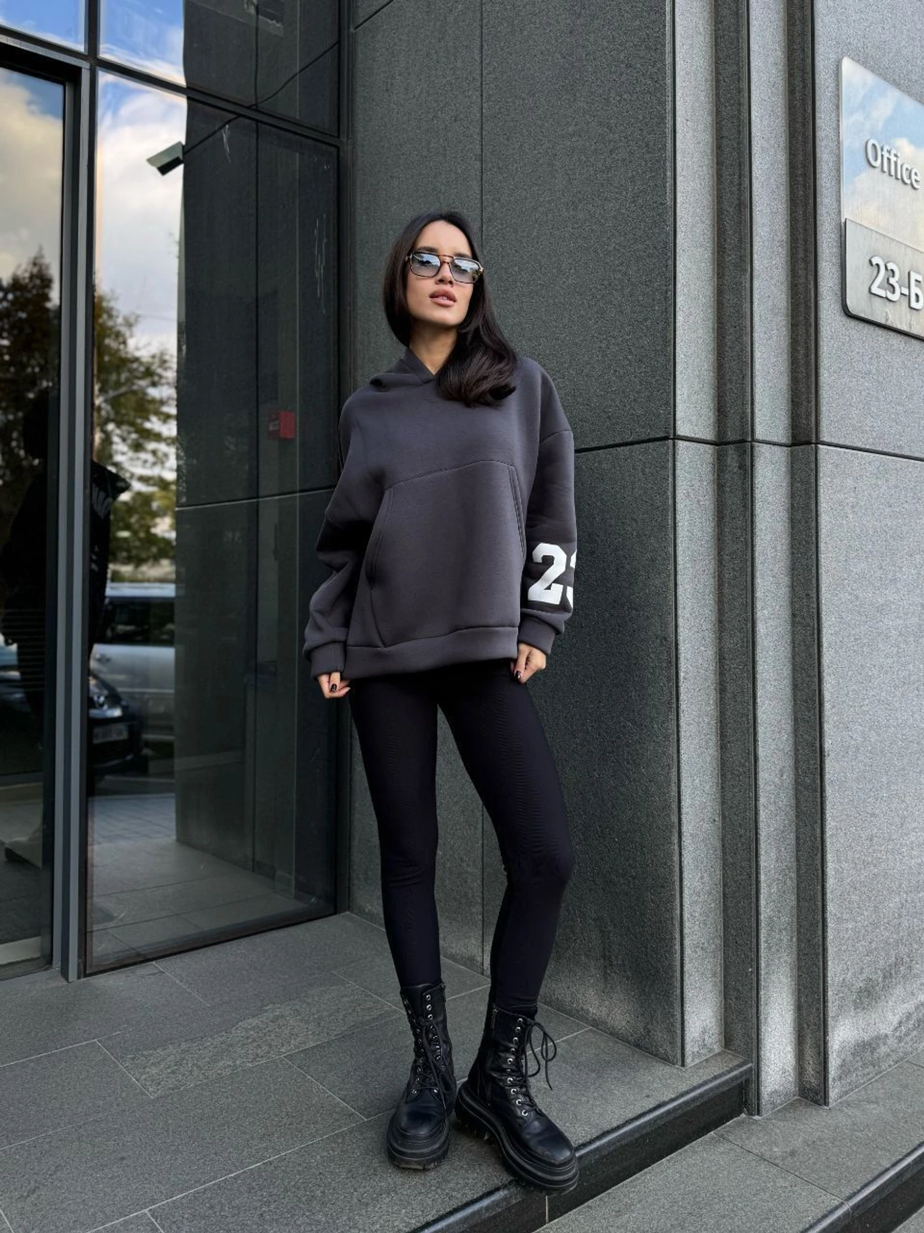 Худи и свитшоты Uaclothes модель like15923-grafitovj Худи и свитшоты Uaclothes модель like15923-grafitovj Фото