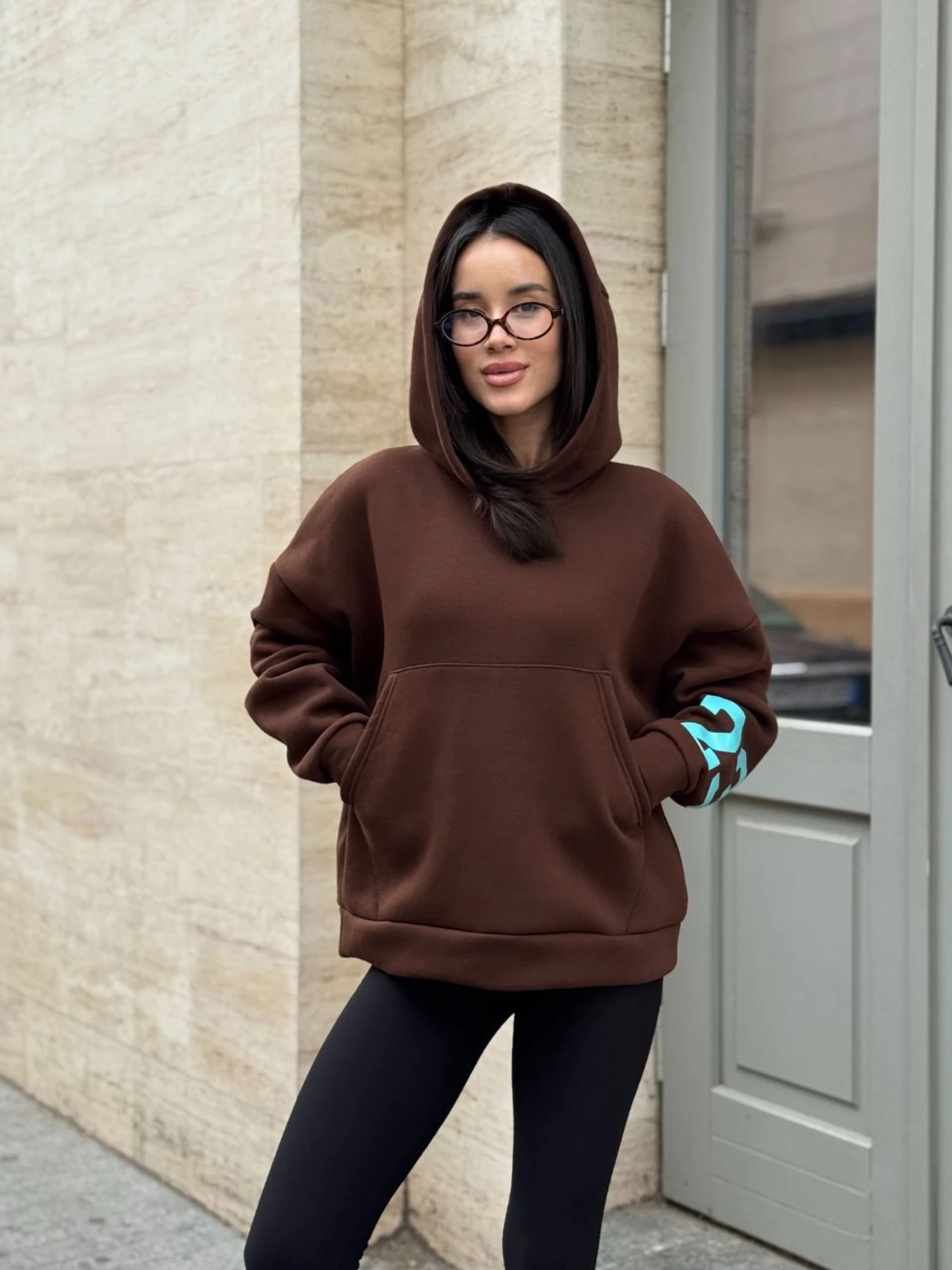 Худи и свитшоты Uaclothes модель like15923-korichnevj Худи и свитшоты Uaclothes модель like15923-korichnevj Фото