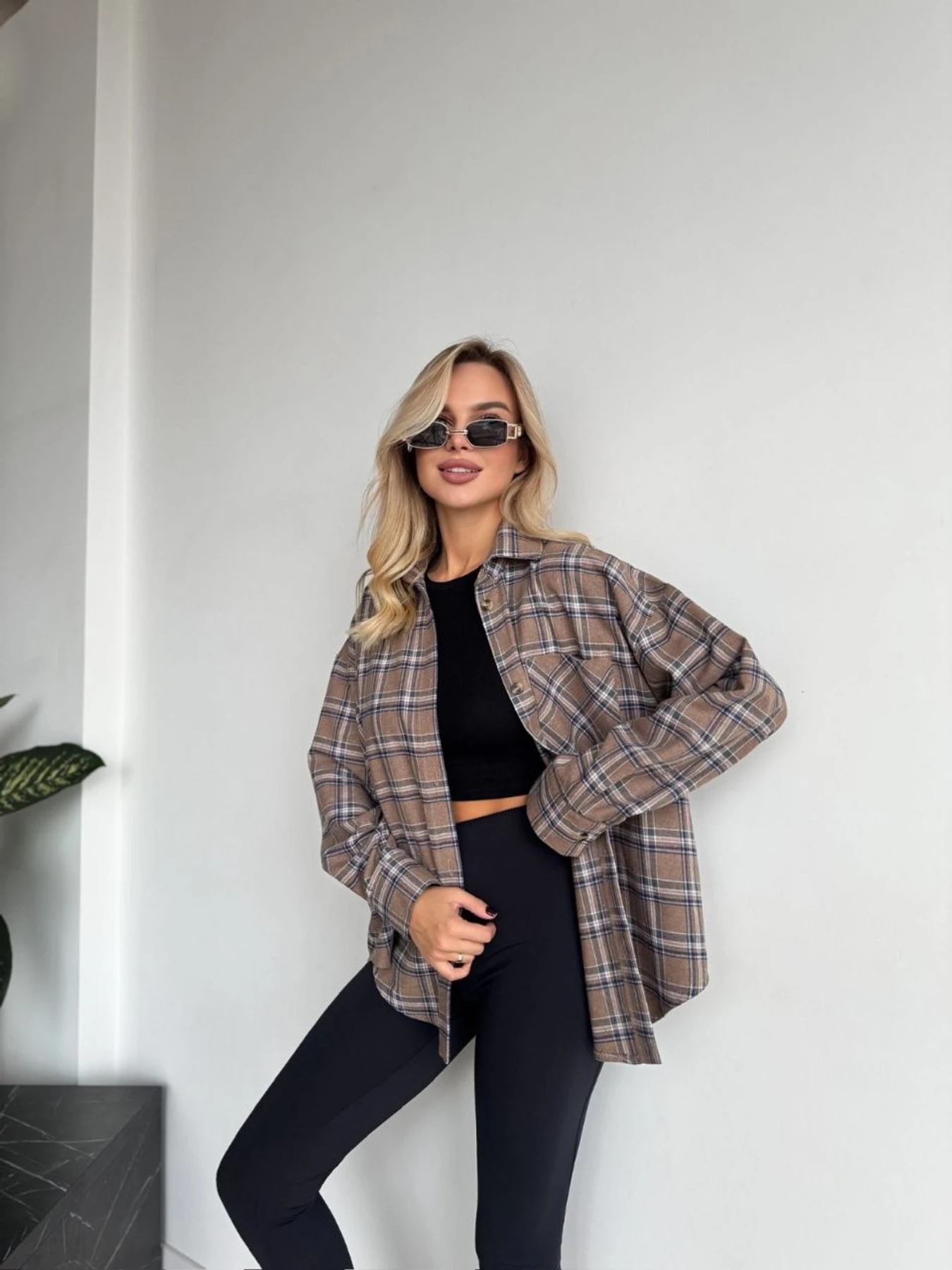 Рубашки Uaclothes модель like15667-bezhevj Рубашки Uaclothes модель like15667-bezhevj Фото
