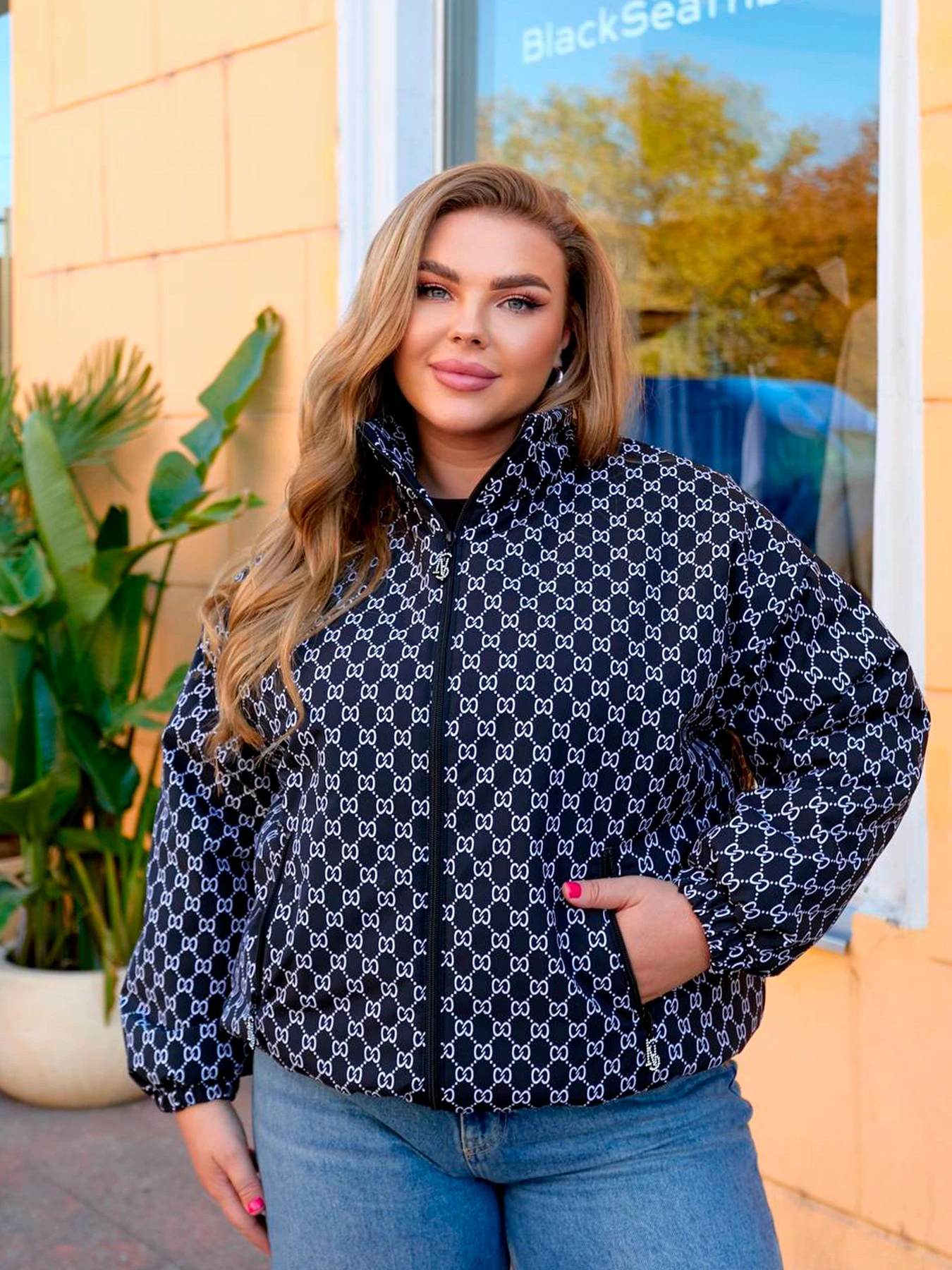 Куртки и дубленки Uaclothes модель like15300-chernj Куртки и дубленки Uaclothes модель like15300-chernj Фото