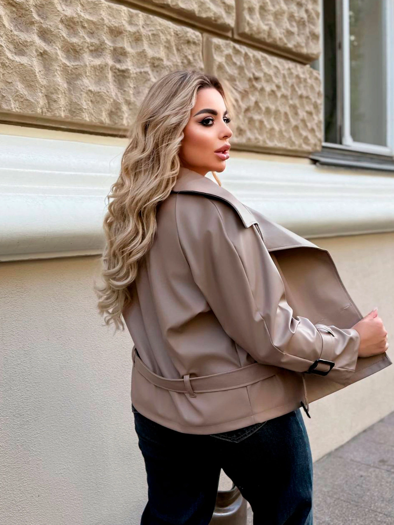 Куртки и дубленки Uaclothes модель like15052-bezhevj Куртки и дубленки Uaclothes модель like15052-bezhevj Фото
