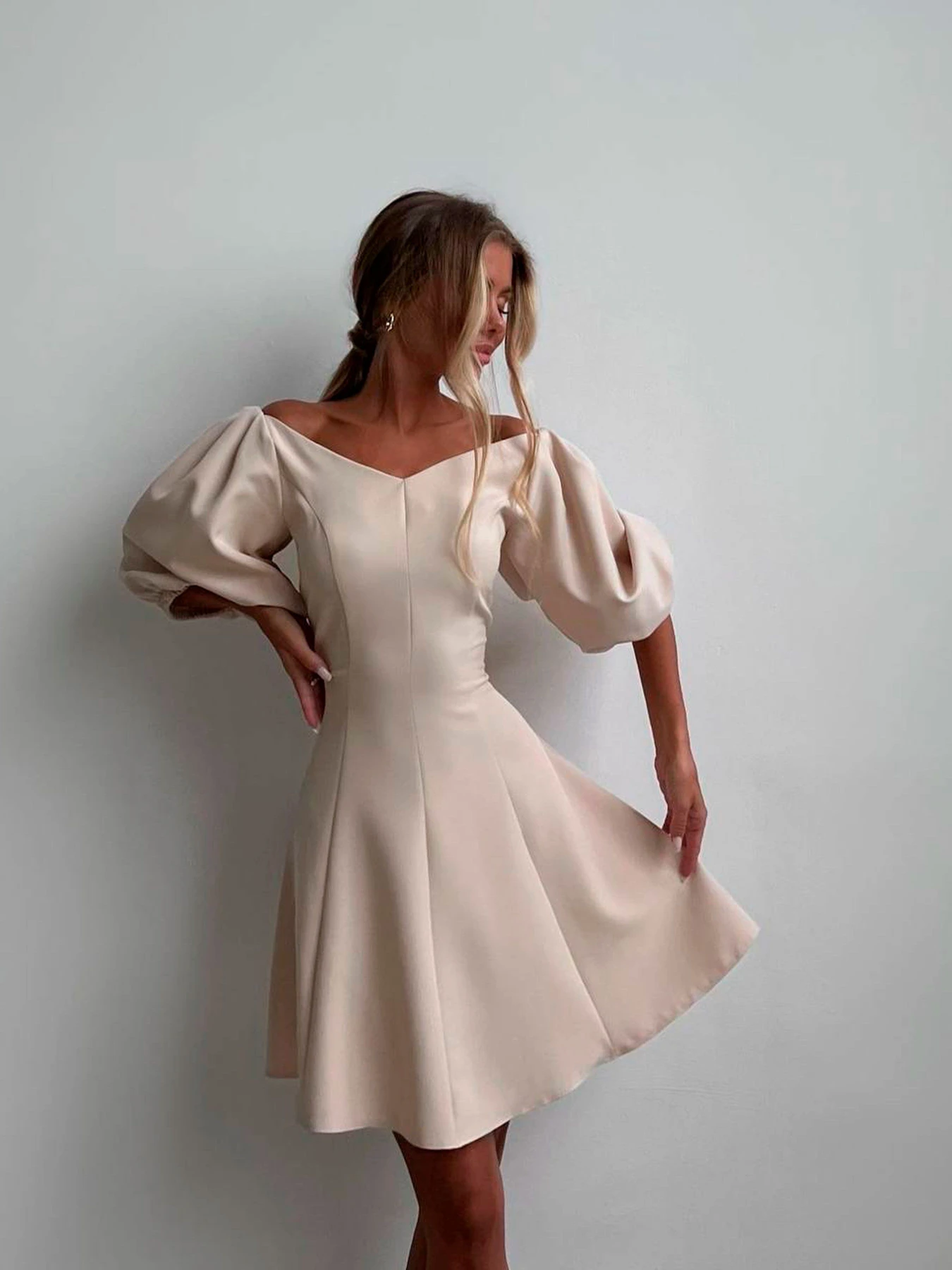 Сукні Uaclothes модель like15025-bezhevj Сукні Uaclothes модель like15025-bezhevj Фото