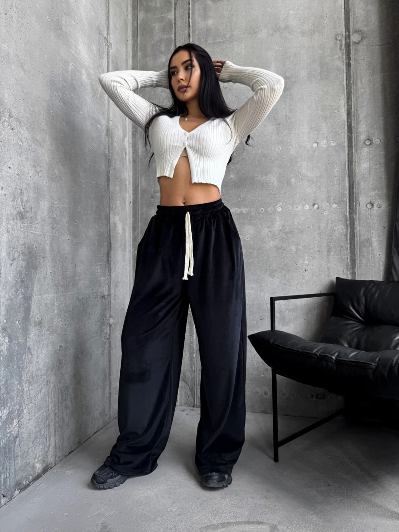 Брюки Uaclothes модель like15018-chernj Брюки Uaclothes модель like15018-chernj Фото