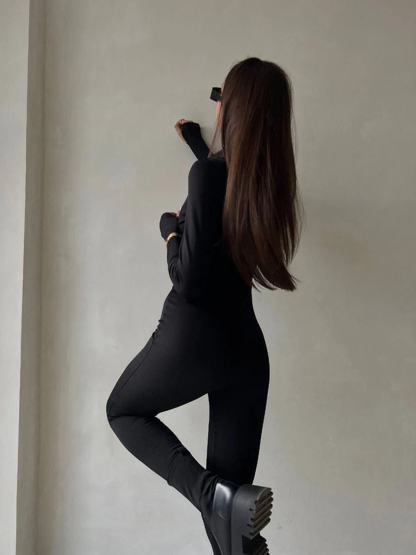 Комбинезоны Uaclothes модель like14886-chernj Комбинезоны Uaclothes модель like14886-chernj Фото