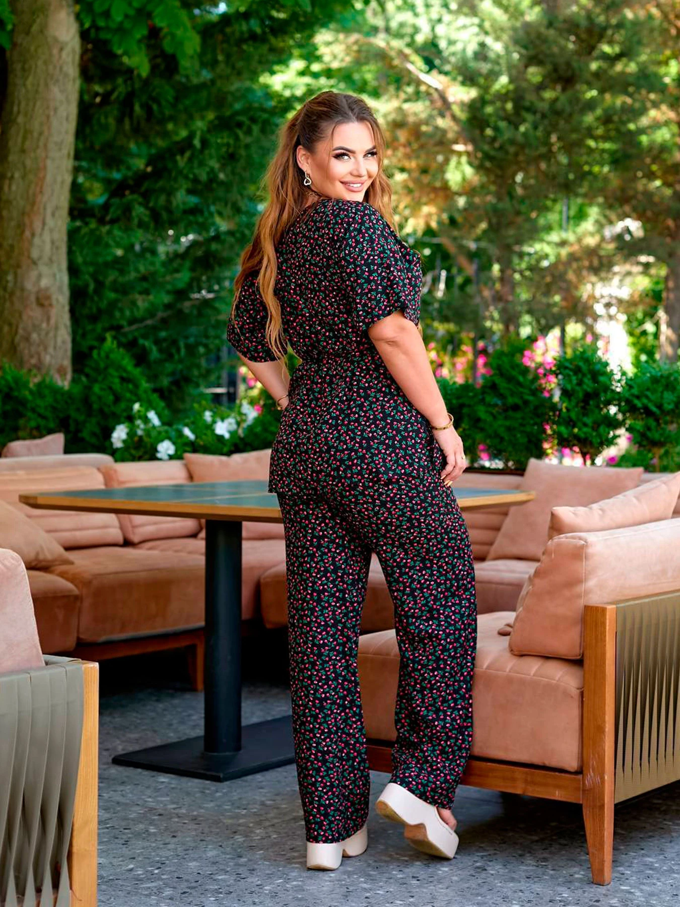 Костюмы Uaclothes модель like14700-chernj Костюмы Uaclothes модель like14700-chernj Фото