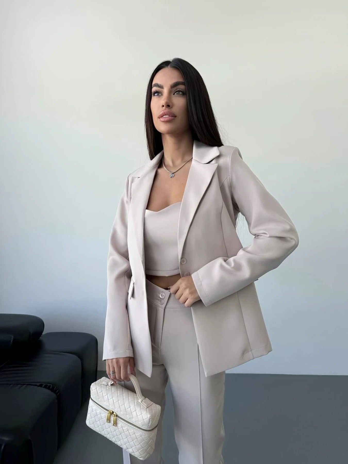 Костюмы Uaclothes модель like14651-bezhevj Костюмы Uaclothes модель like14651-bezhevj Фото