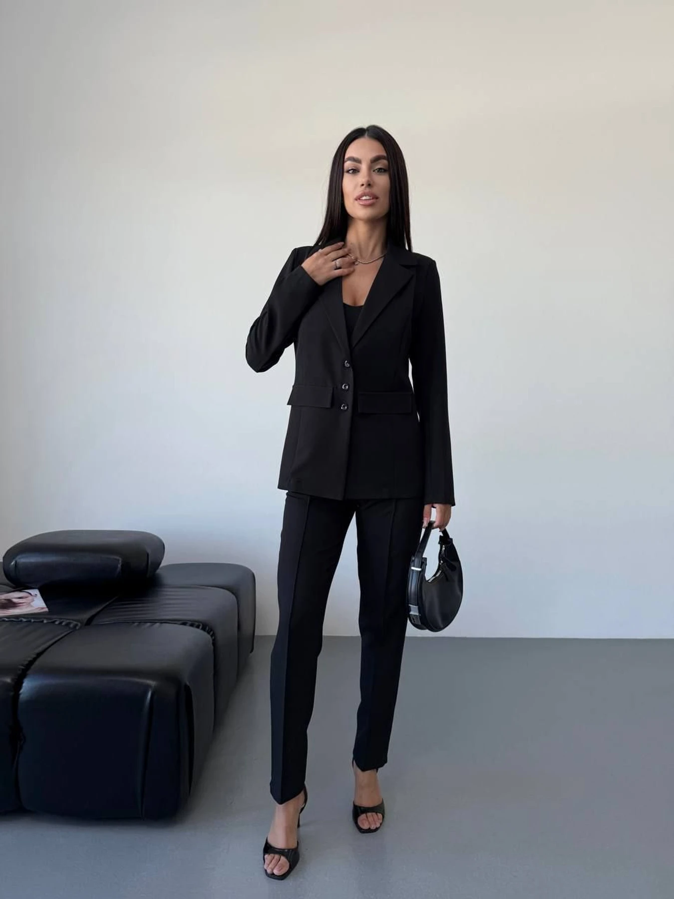 Костюмы Uaclothes модель like14651-chernj Костюмы Uaclothes модель like14651-chernj Фото
