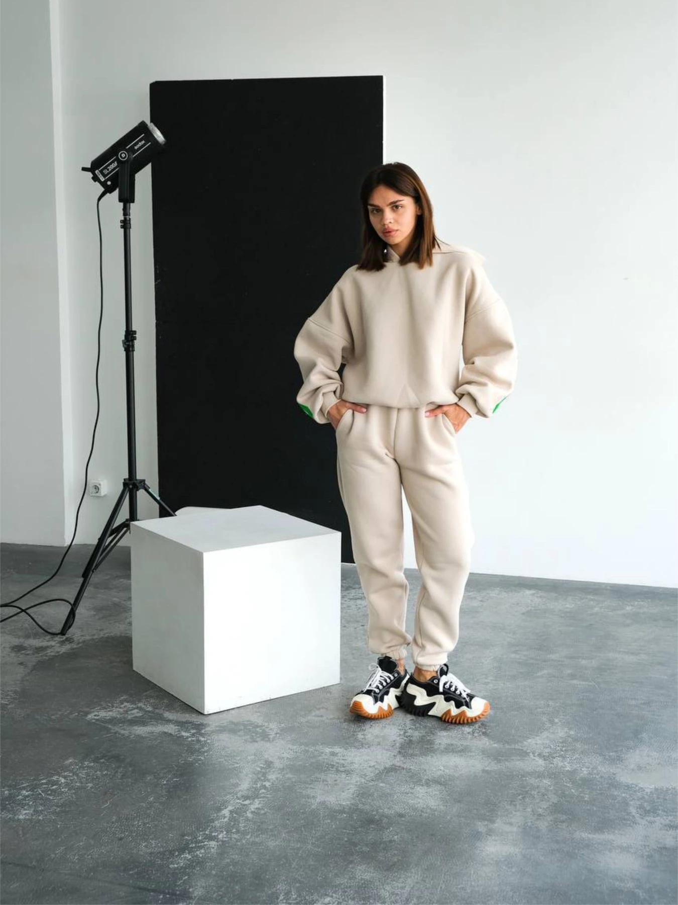 Костюмы Uaclothes модель like14619-bezhevj Фото