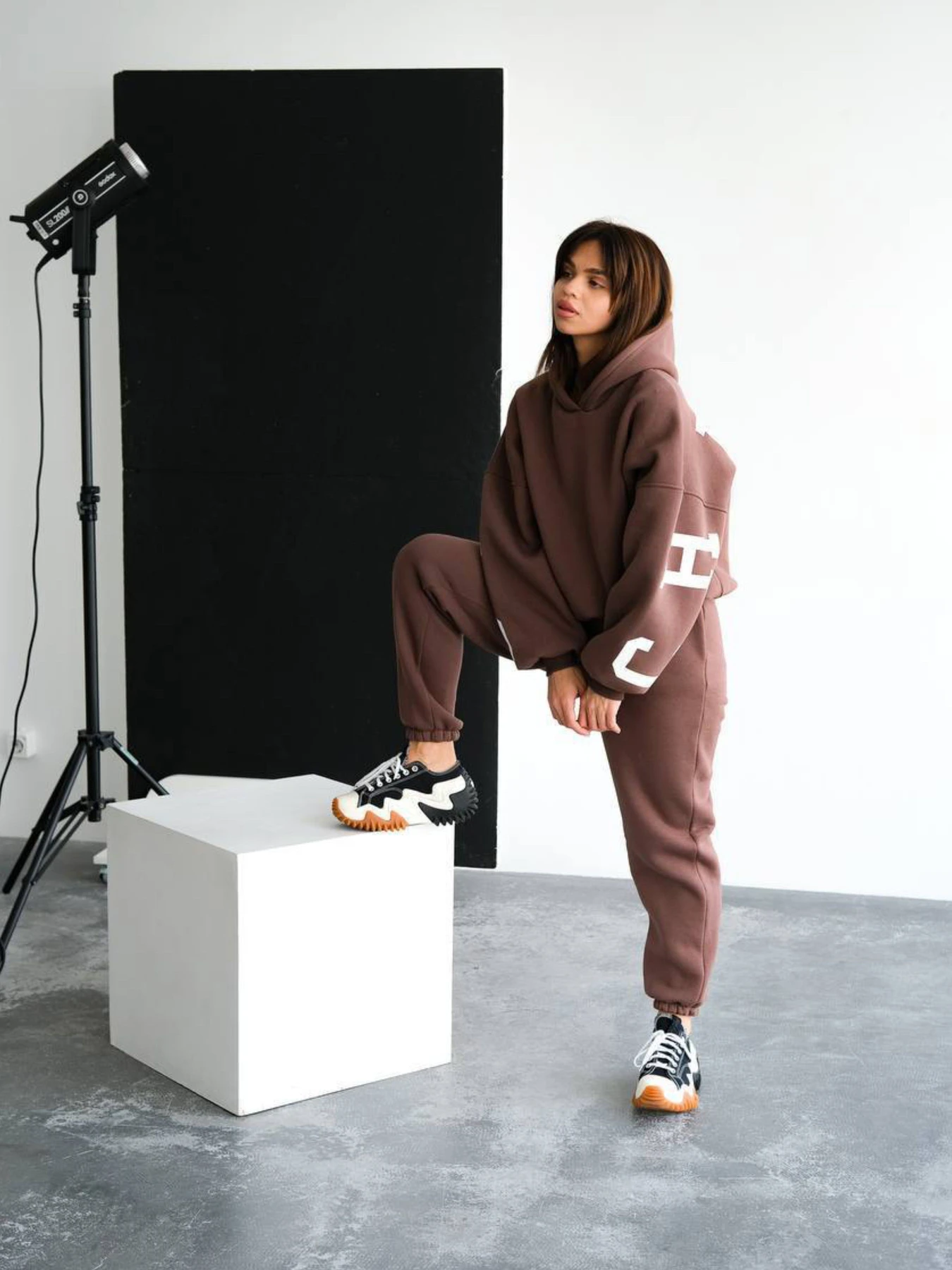 Костюмы Uaclothes модель like14619-korichnevj Костюмы Uaclothes модель like14619-korichnevj Фото