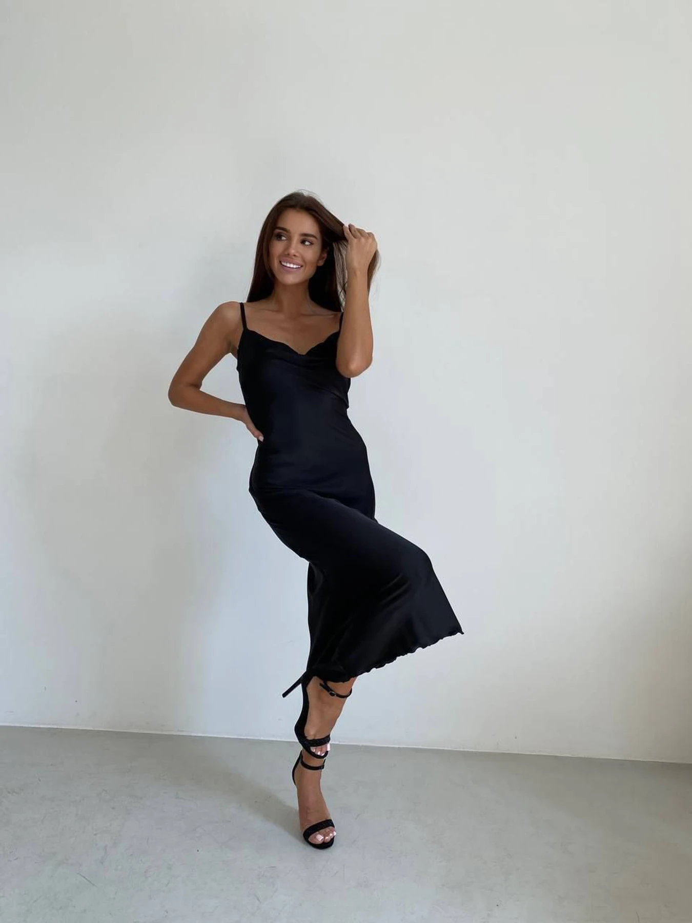 Сукні Uaclothes модель like14389-chernj Фото