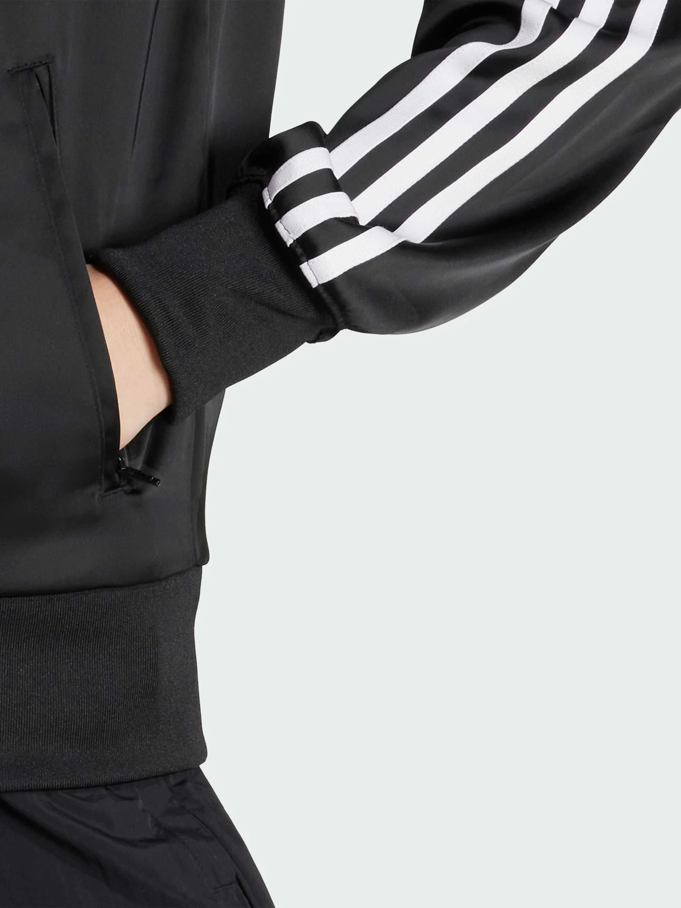 Худи и свитшоты Adidas Adicolor модель JZ6733 Худи и свитшоты Adidas Adicolor модель JZ6733 Фото
