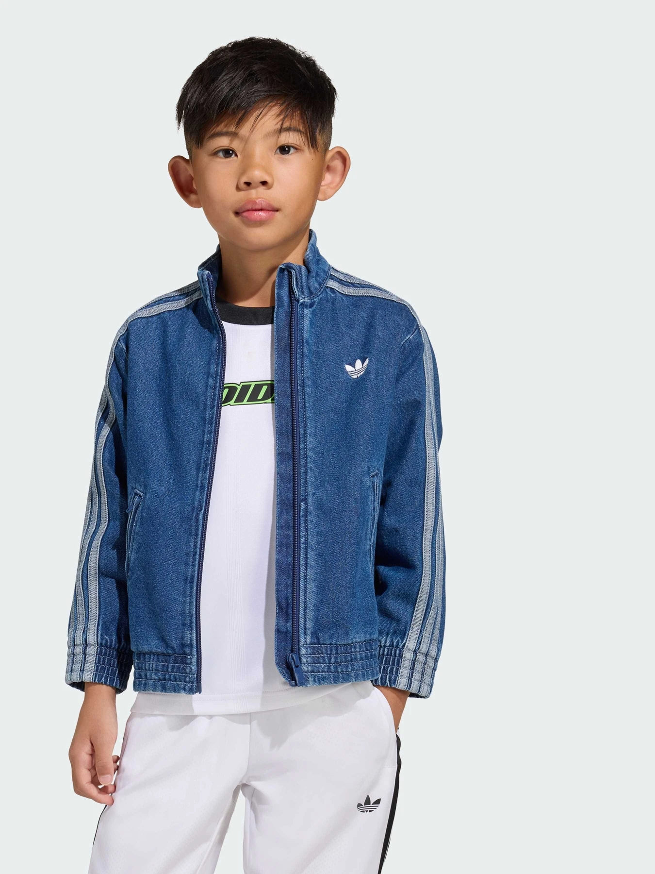 Куртки и дубленки Adidas Adicolor модель KD5801 Куртки и дубленки Adidas Adicolor модель KD5801 Фото