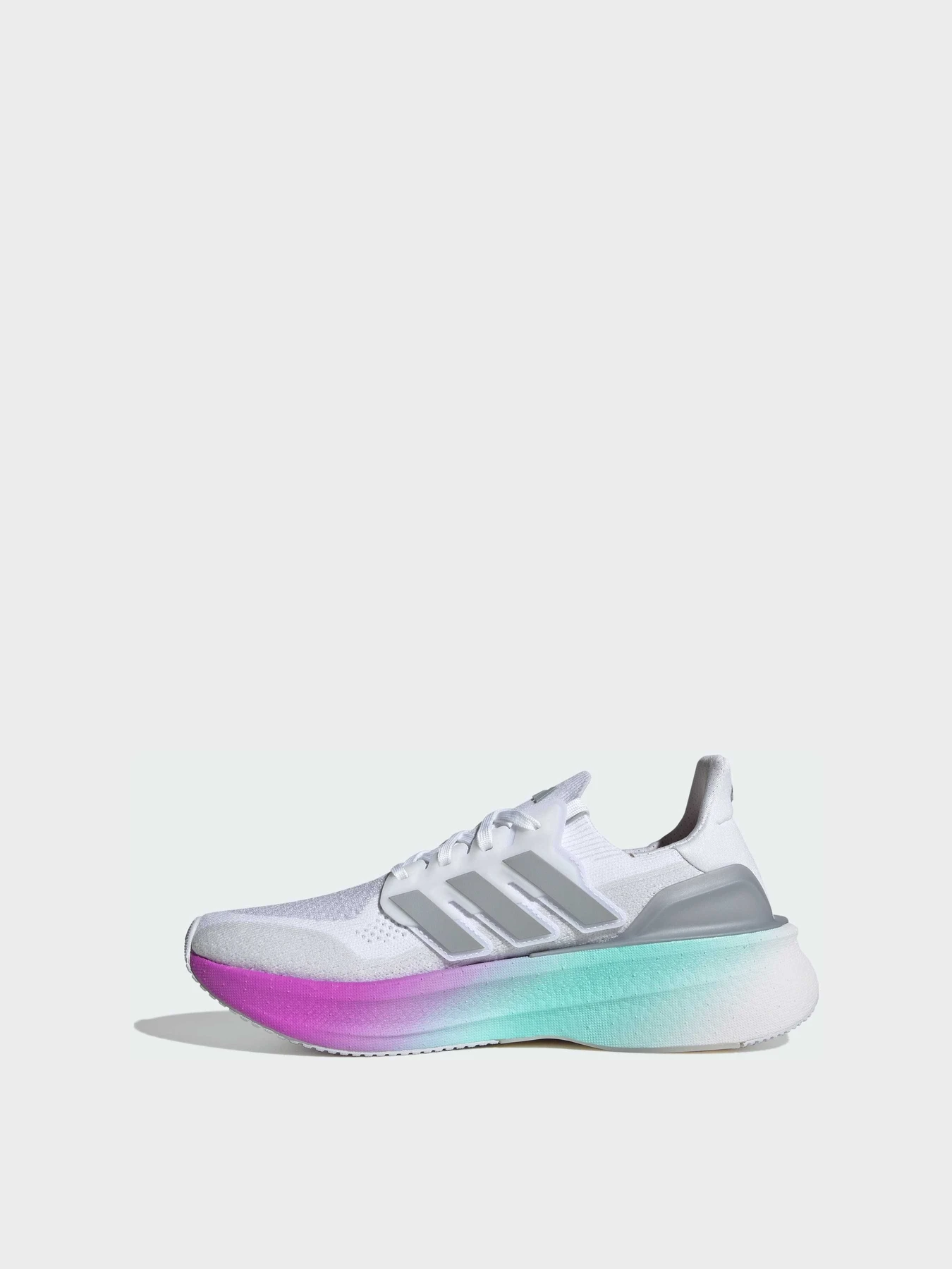 Кросівки Adidas Ultraboost модель KJ3588 Фото