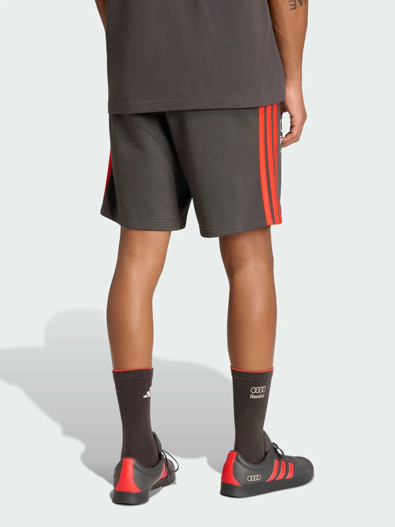 Шорты Adidas модель KE6786 Фото