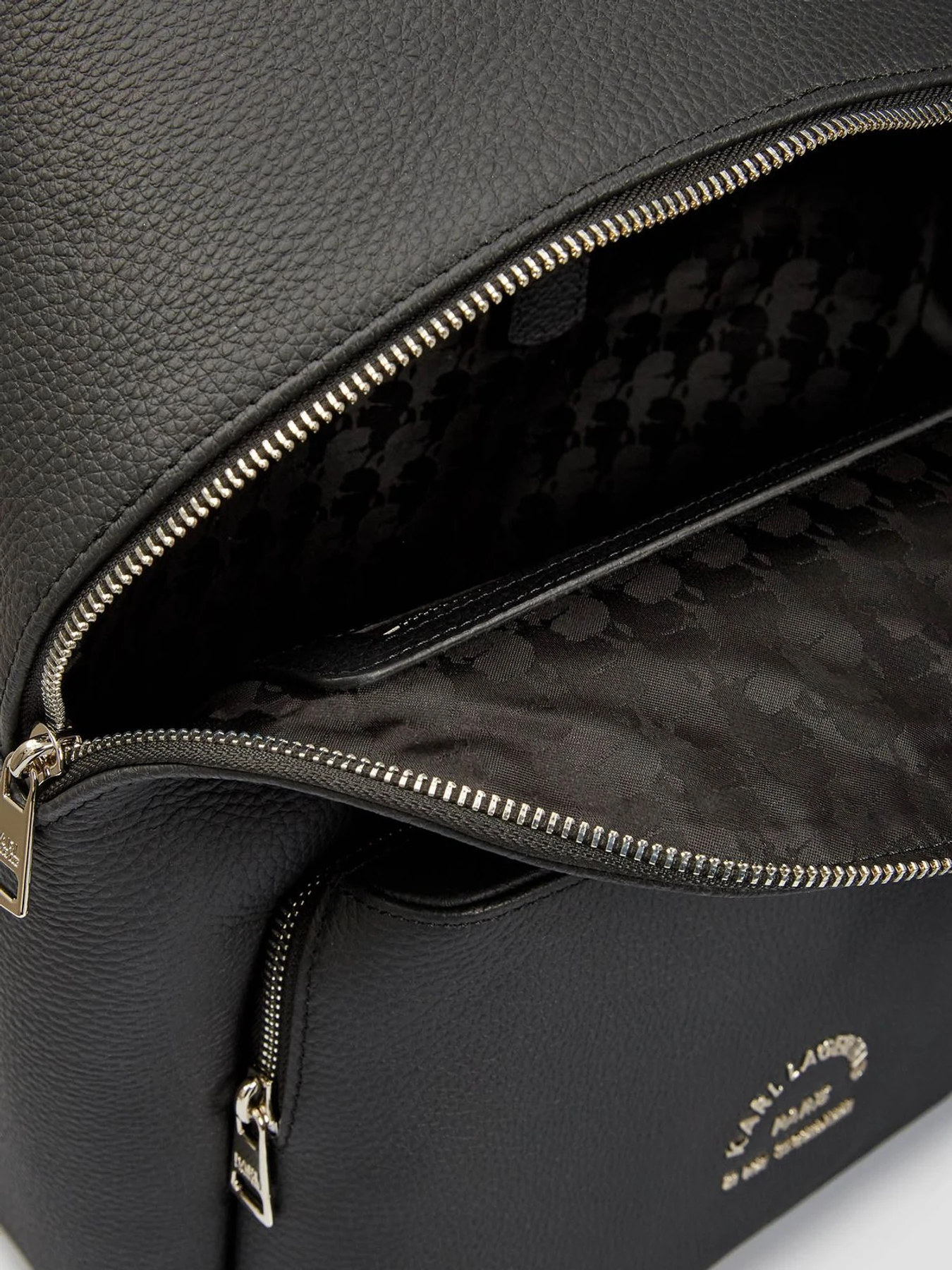 Рюкзаки Karl Lagerfeld модель 521451.815908;990 Рюкзаки Karl Lagerfeld модель 521451.815908;990 Фото