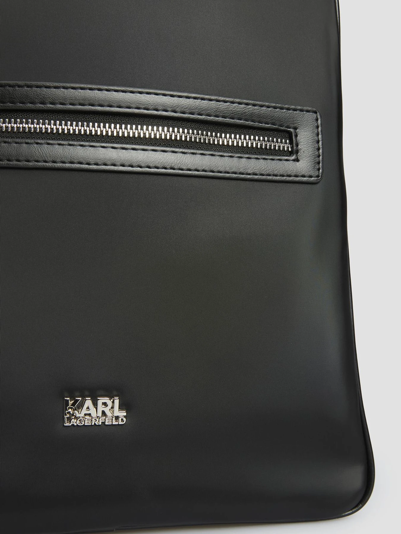 Рюкзаки Karl Lagerfeld модель 543113.805908;990 Рюкзаки Karl Lagerfeld модель 543113.805908;990 Фото
