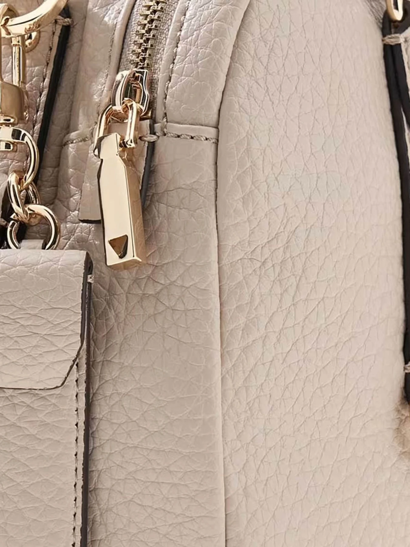 Сумки GUESS модель HWBG95.01060;LTA Сумки GUESS модель HWBG95.01060;LTA Фото