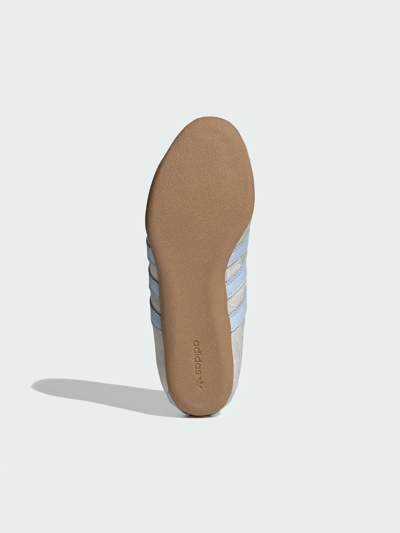 Кроссовки Adidas модель IH4532 Кроссовки Adidas модель IH4532 Фото