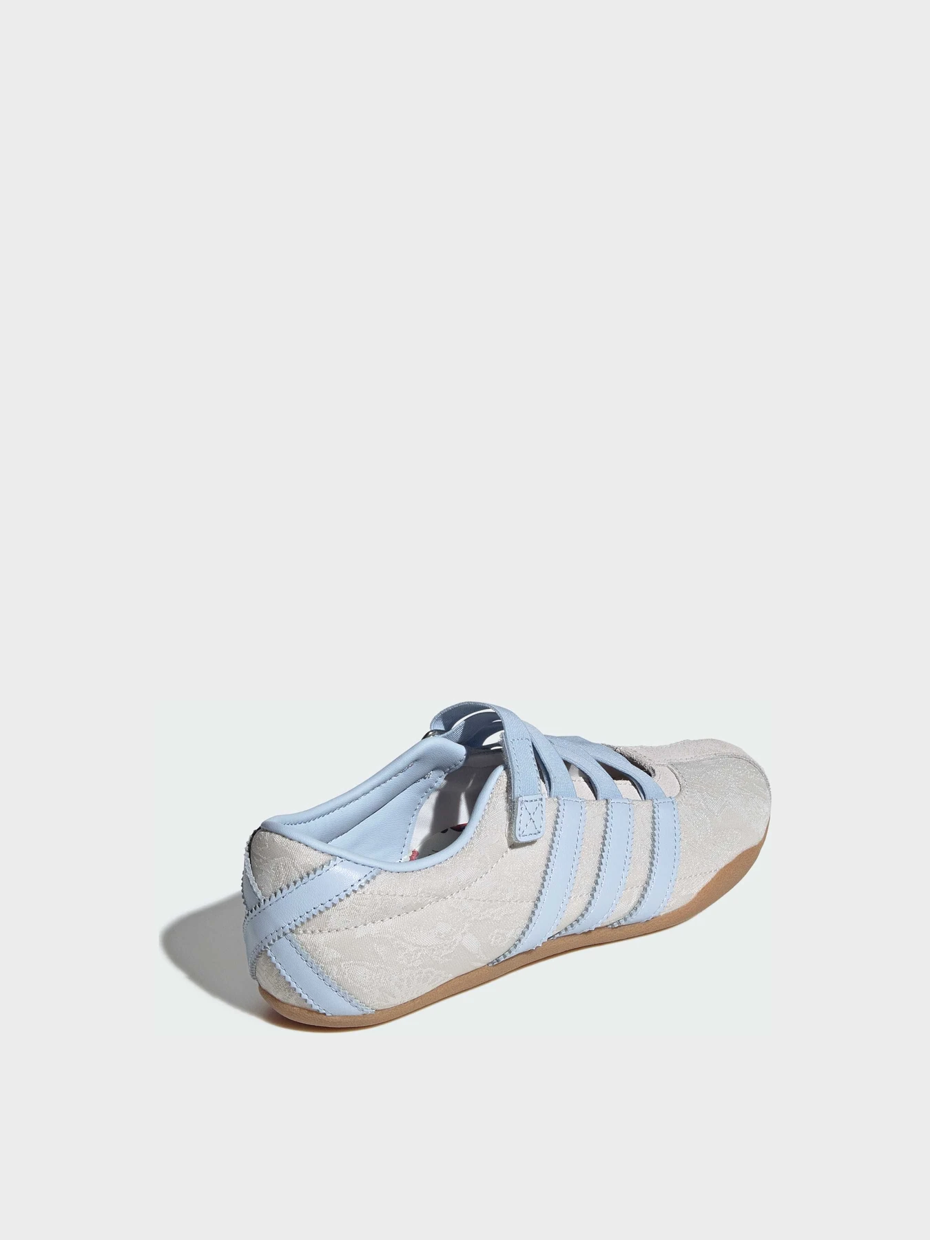 Кроссовки Adidas модель IH4532 Кроссовки Adidas модель IH4532 Фото