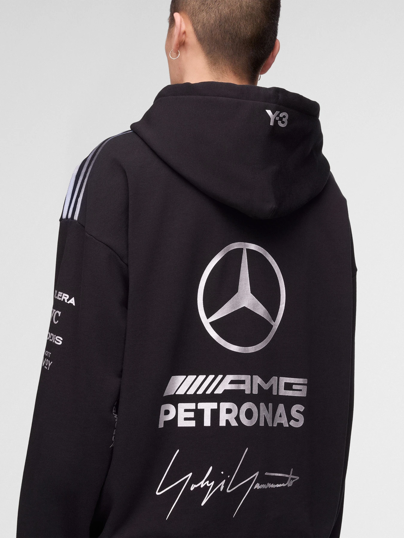 Худи и свитшоты Adidas модель KR2392 Худи и свитшоты Adidas модель KR2392 Фото