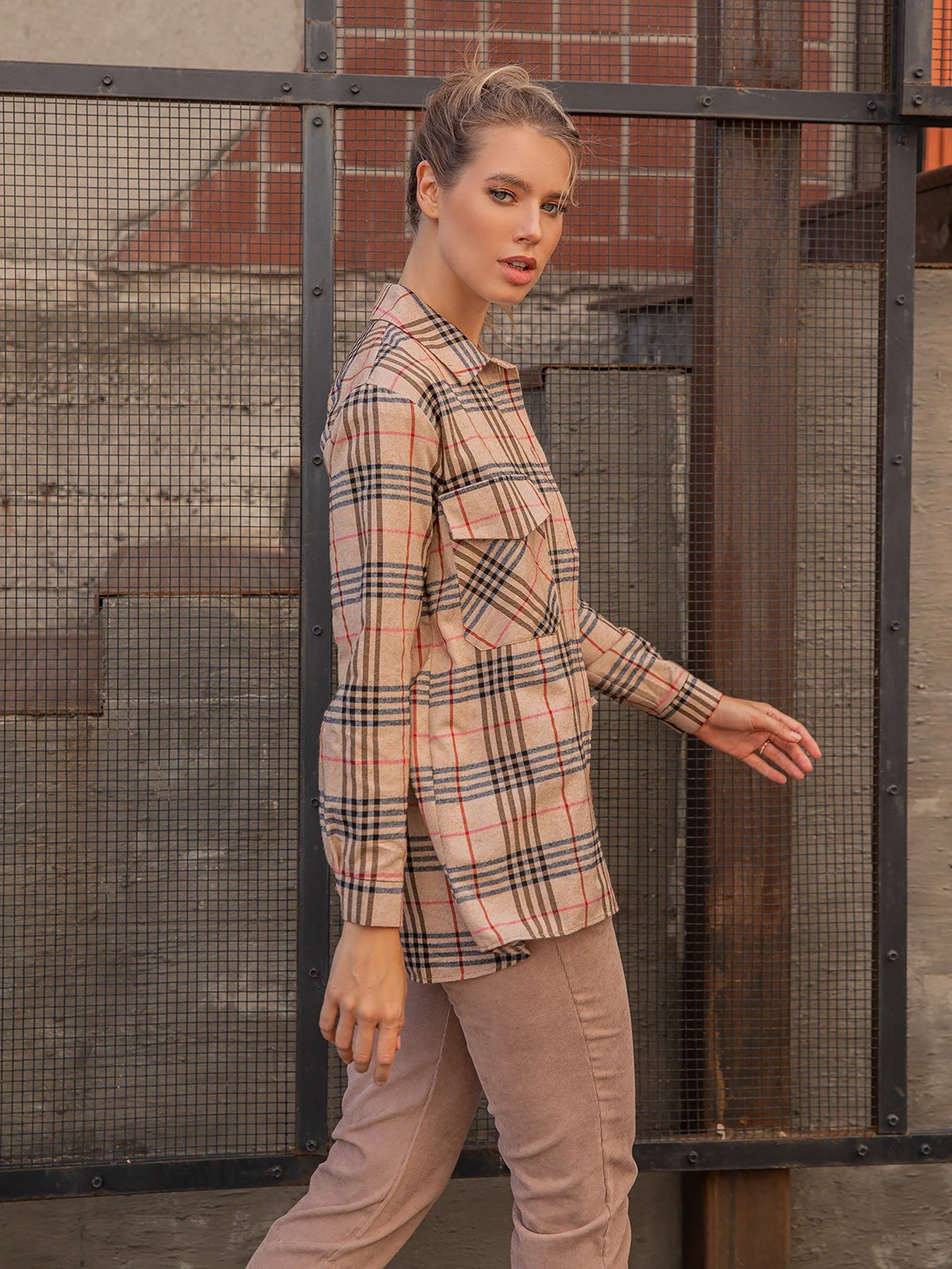 Сорочки ISSA Plus модель 13044_beige Фото