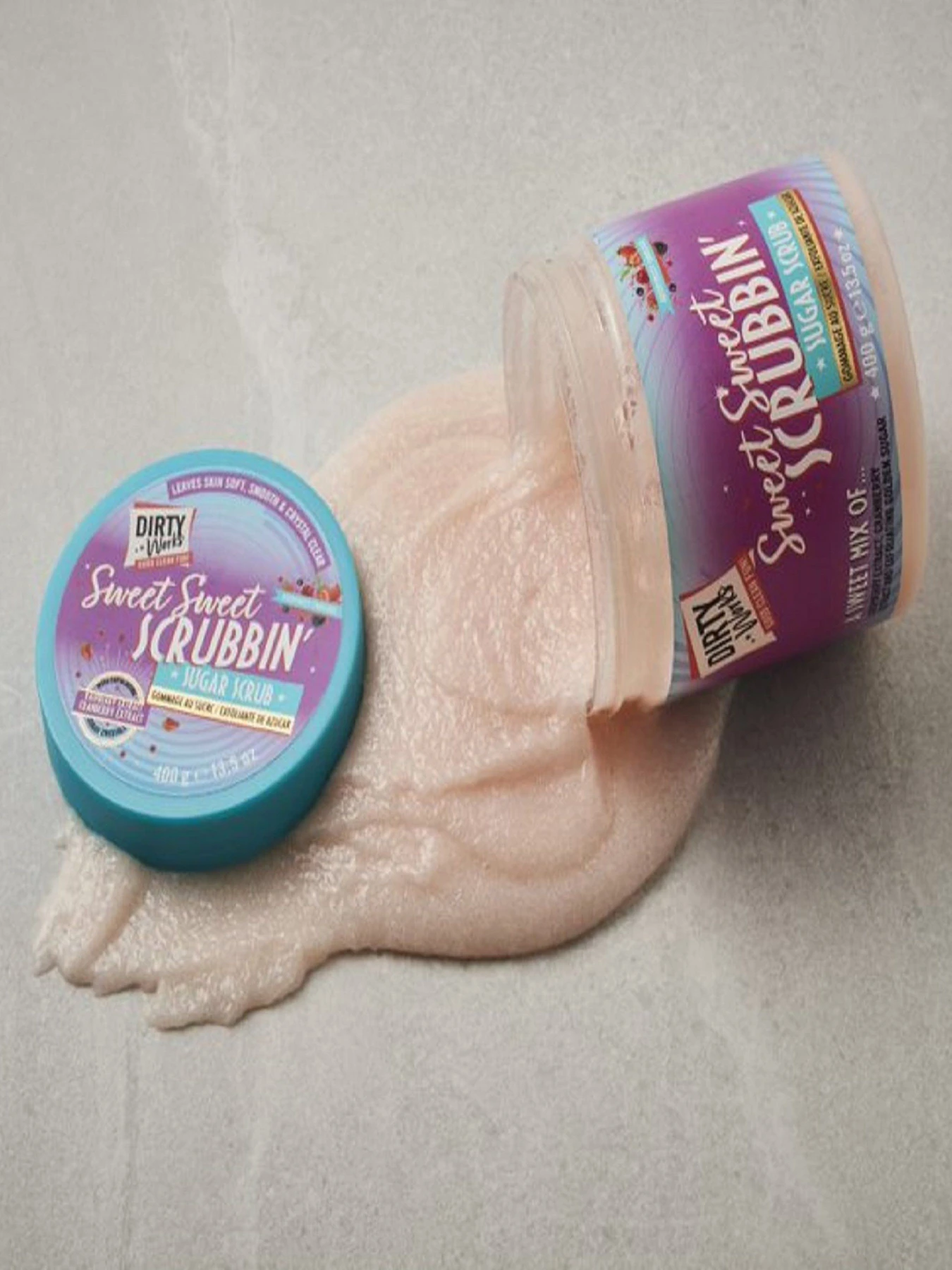 Цукровий скраб для тіла Sweet Sweet Scrubbin' Dirty Works модель 5060528320870 Цукровий скраб для тіла Sweet Sweet Scrubbin' Dirty Works модель 5060528320870 Фото