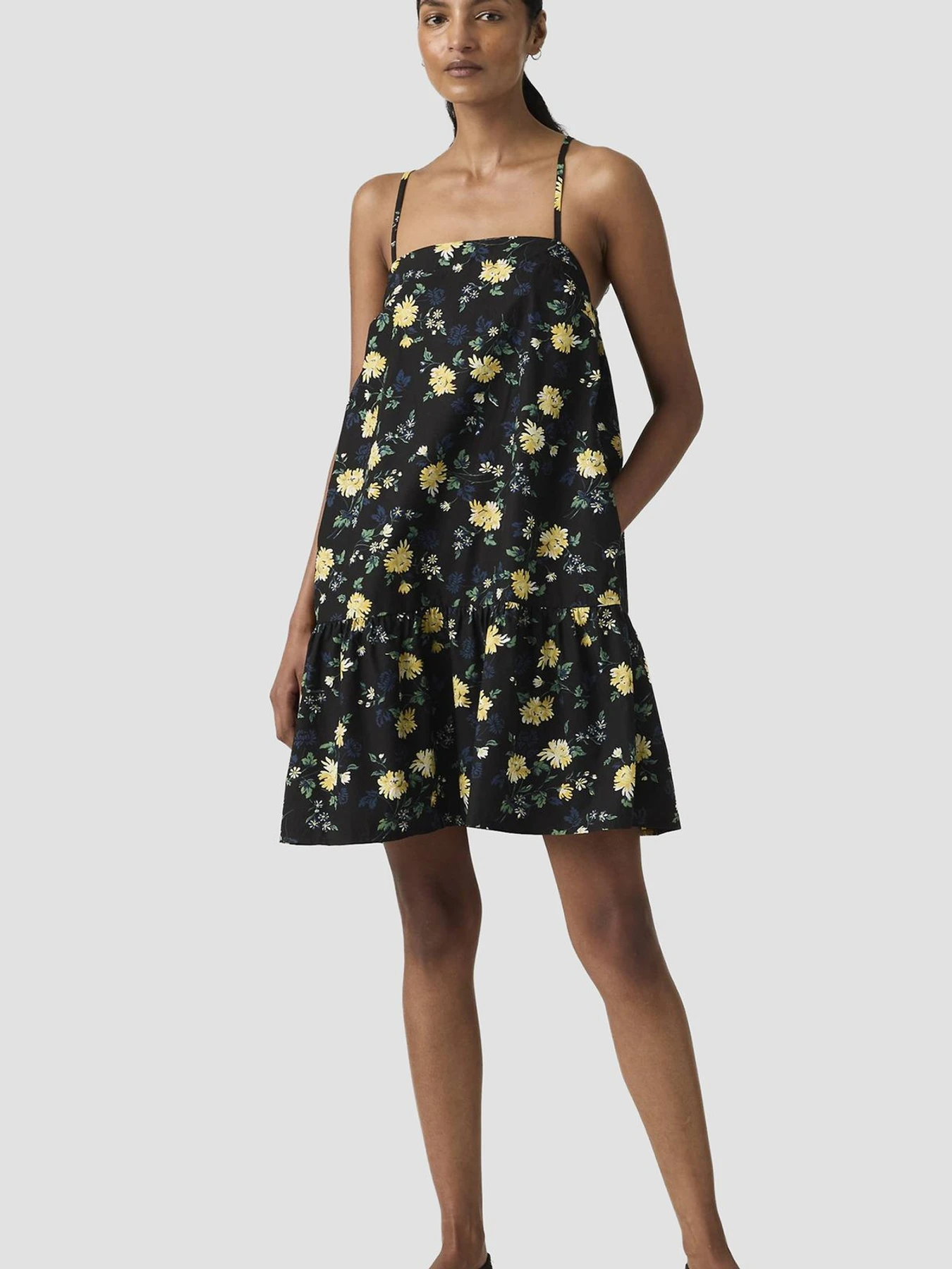Платья Levi's модель 005ZI;0001 Платья Levi's модель 005ZI;0001 Фото
