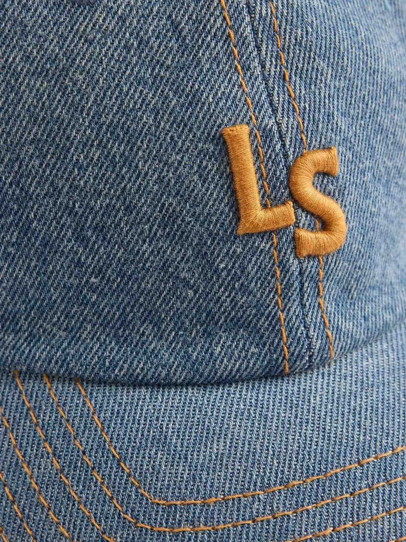 Шапки и кепки Levi's модель 004BS;0002 Шапки и кепки Levi's модель 004BS;0002 Фото