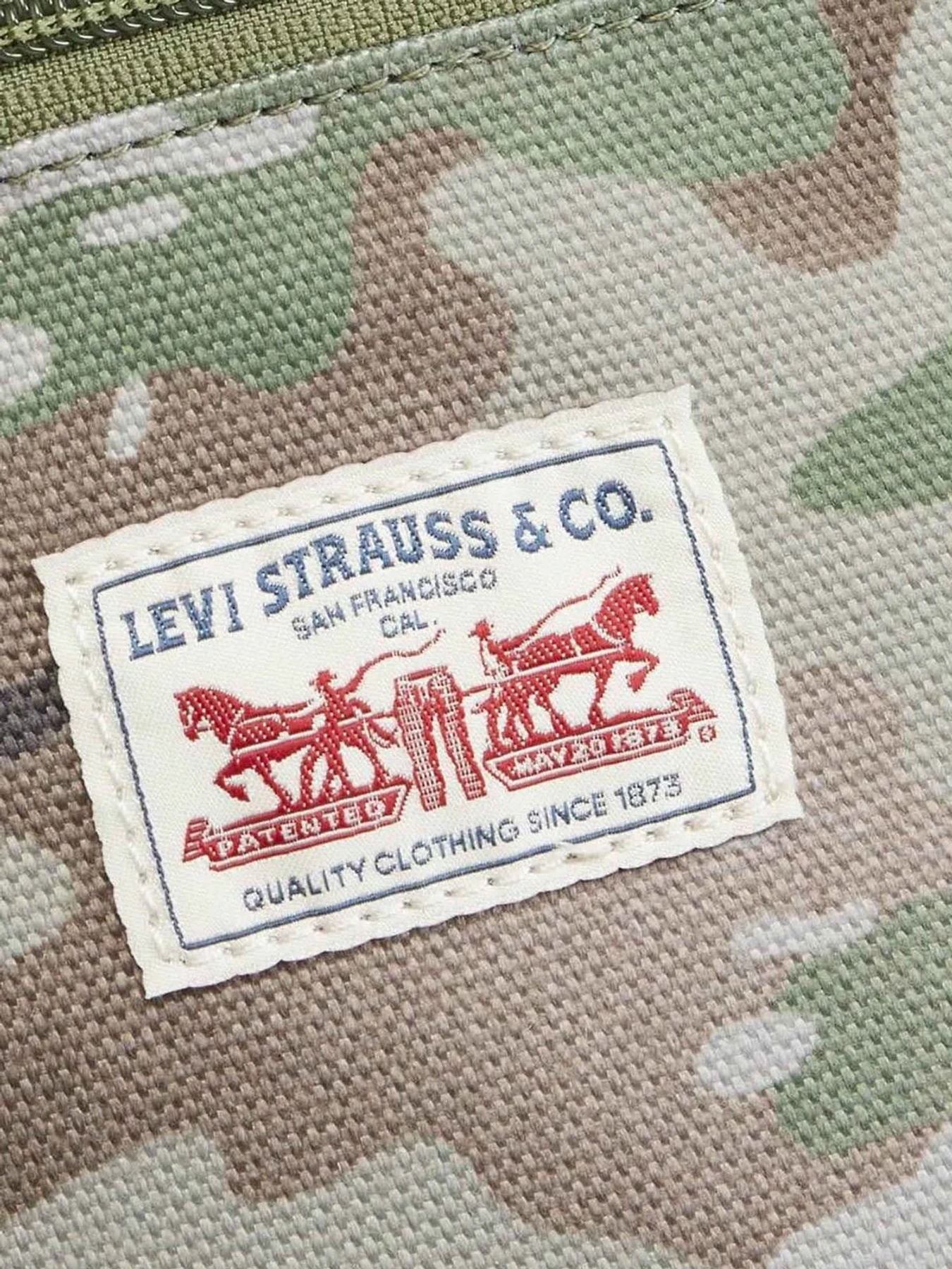 Сумки Levi's модель 004C8;0003 Сумки Levi's модель 004C8;0003 Фото