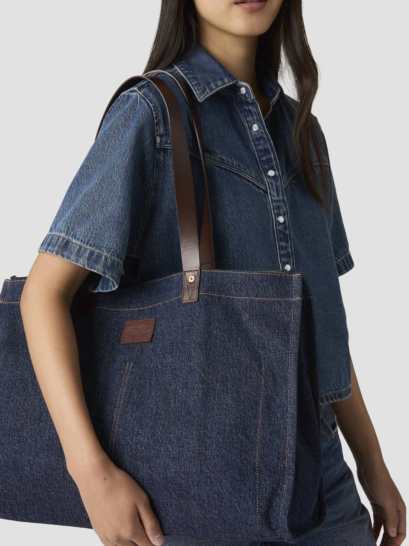 Сумки Levi's модель 005D7;0003 Сумки Levi's модель 005D7;0003 Фото