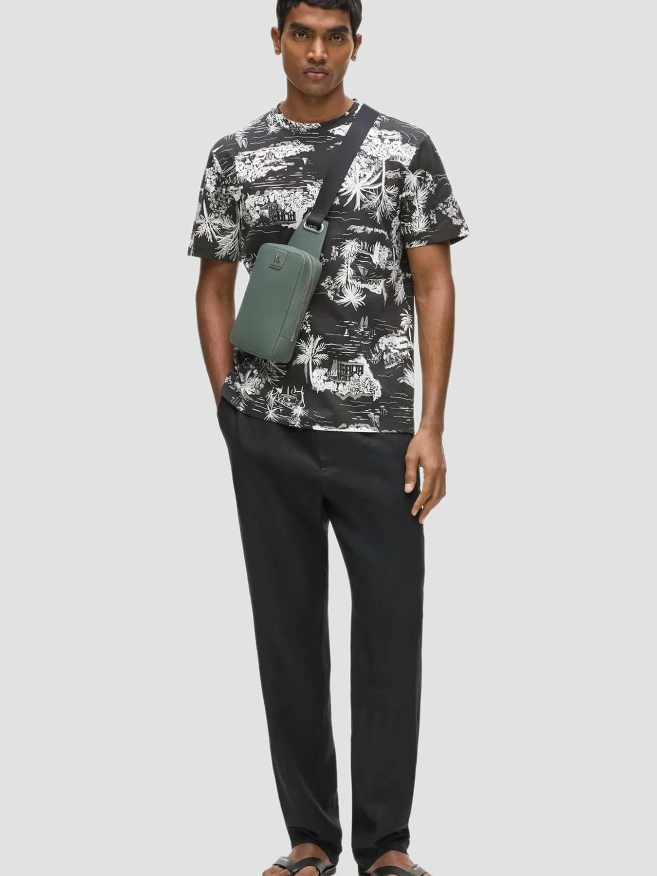 Сумки Karl Lagerfeld модель A3M30158;2FJ Сумки Karl Lagerfeld модель A3M30158;2FJ Фото