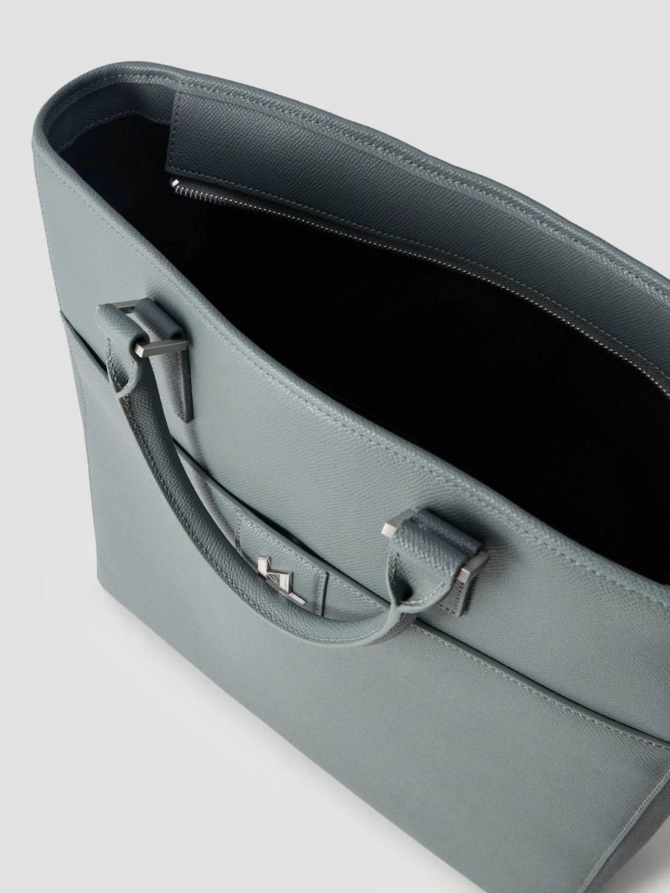 Сумки Karl Lagerfeld модель B1M30208;2FJ Сумки Karl Lagerfeld модель B1M30208;2FJ Фото