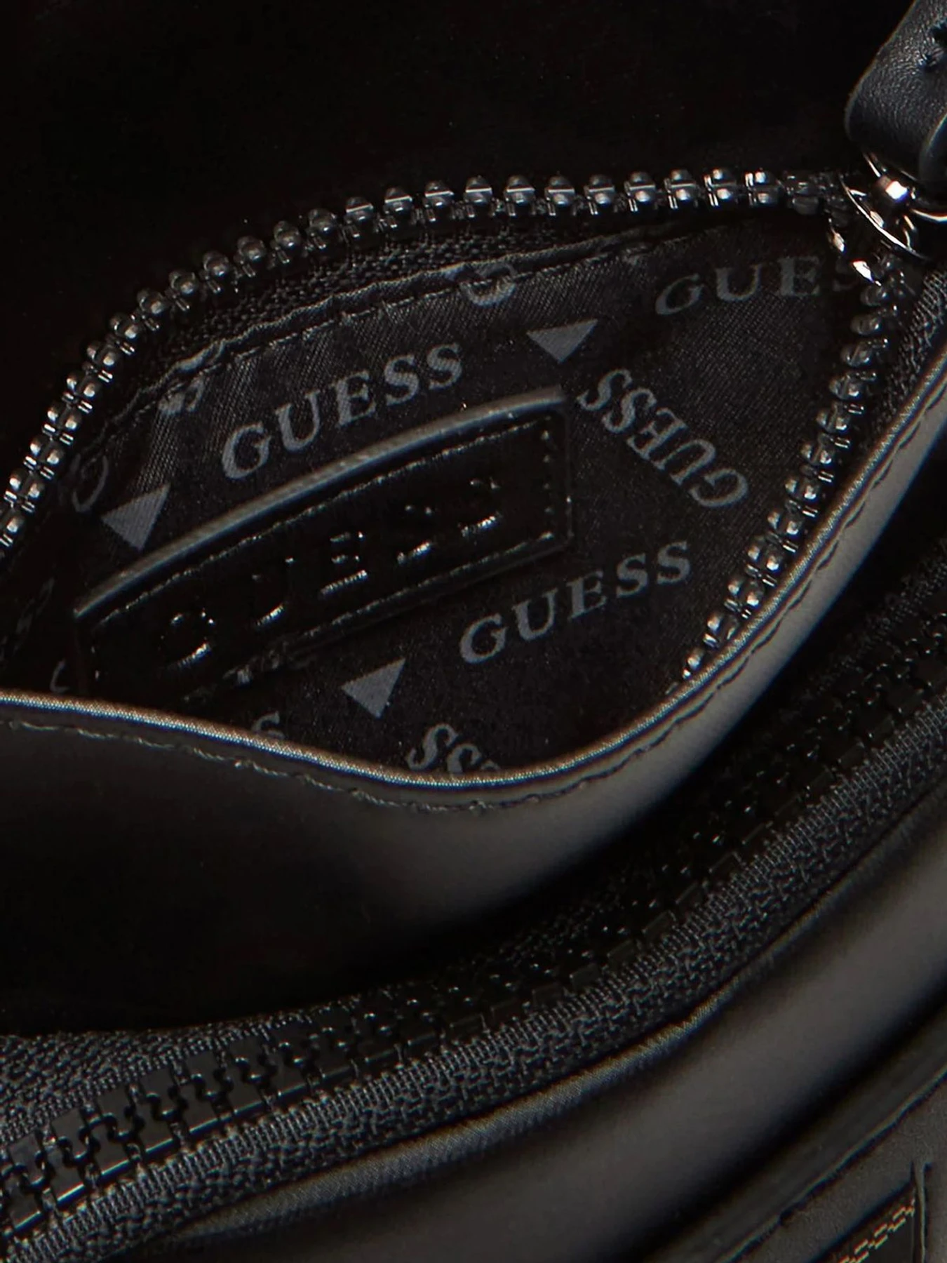 Сумки GUESS модель HMARCC.P5326;BLA Фото
