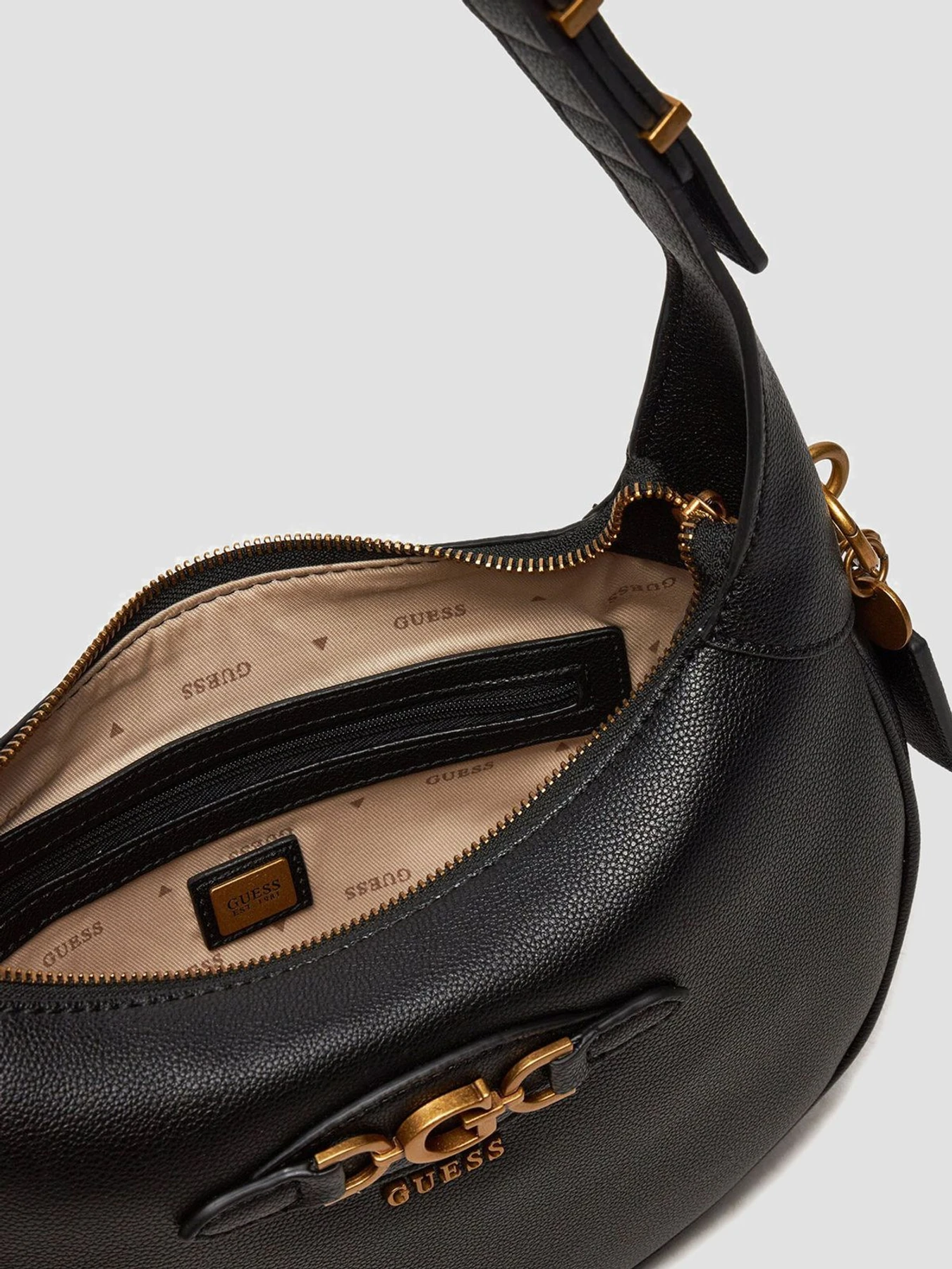 Сумки GUESS модель HWBB94.94030;BLA Сумки GUESS модель HWBB94.94030;BLA Фото