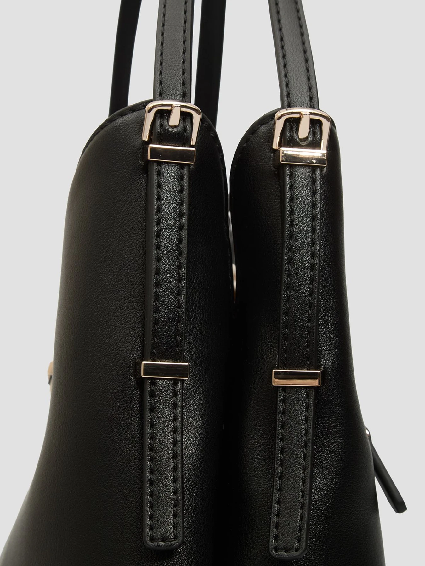Сумки GUESS модель HWBG96.44020;BLA Фото