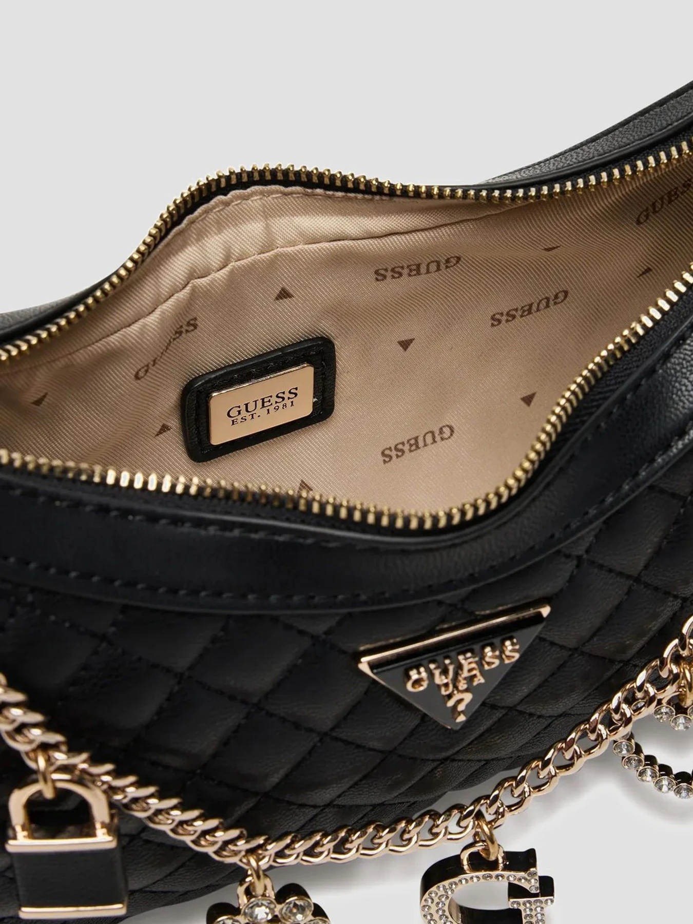 Сумки GUESS модель HWEG86.79180;BLA Сумки GUESS модель HWEG86.79180;BLA Фото