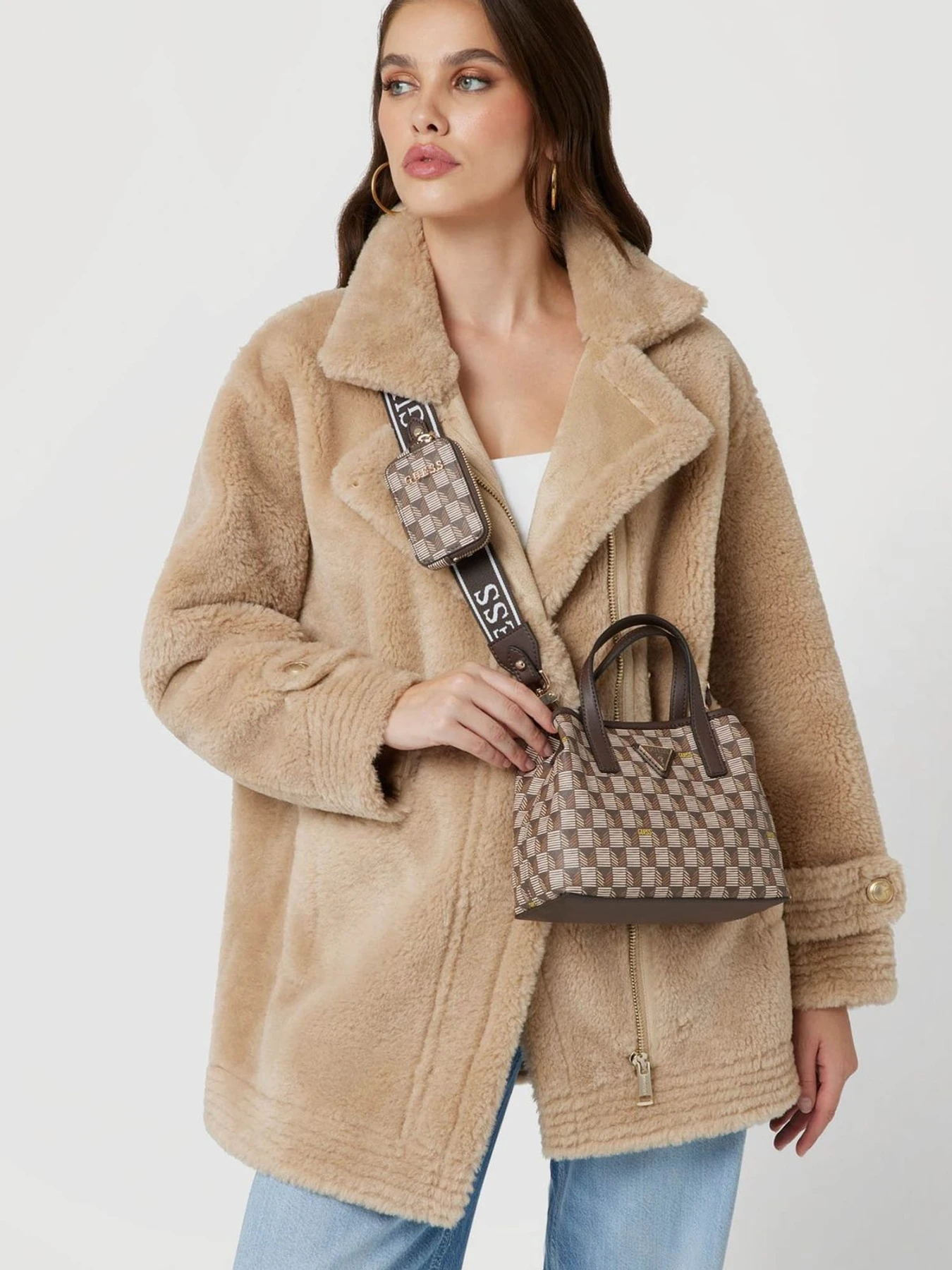 Сумки GUESS модель HWJT93.44750;BNL Сумки GUESS модель HWJT93.44750;BNL Фото