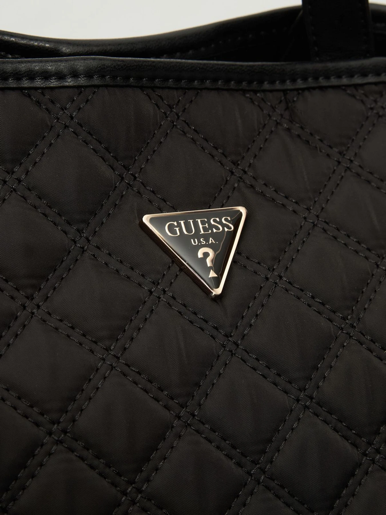Сумки GUESS модель HWYQ96.73290;BLA Сумки GUESS модель HWYQ96.73290;BLA Фото