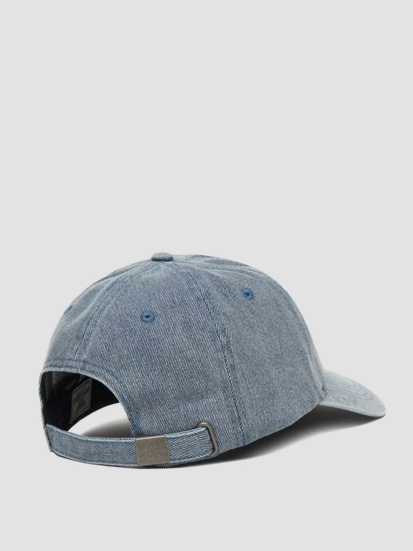 Шапки и кепки Guess Jeans модель M6GZB4.WF8V1;DALW Шапки и кепки Guess Jeans модель M6GZB4.WF8V1;DALW Фото